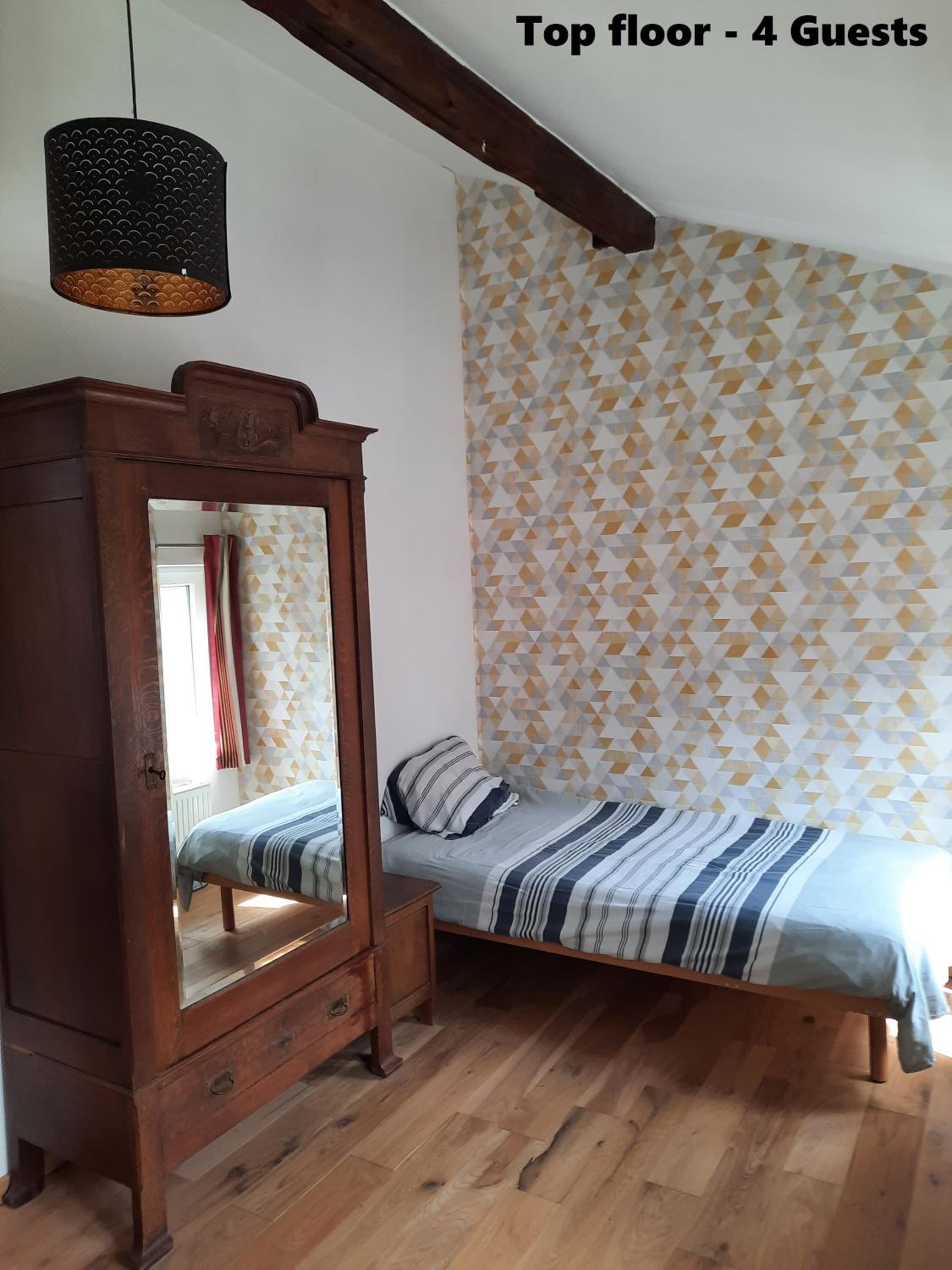 Two-Bedroom Apartment - Photo 4