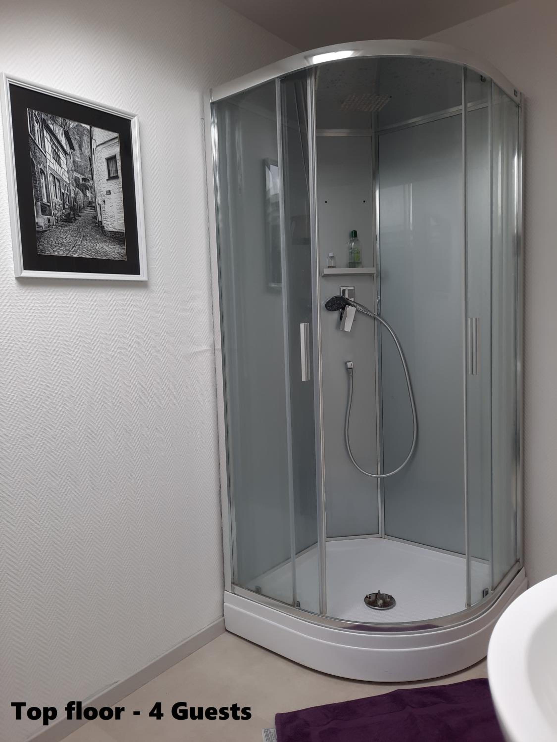 Two-Bedroom Apartment - Photo 7