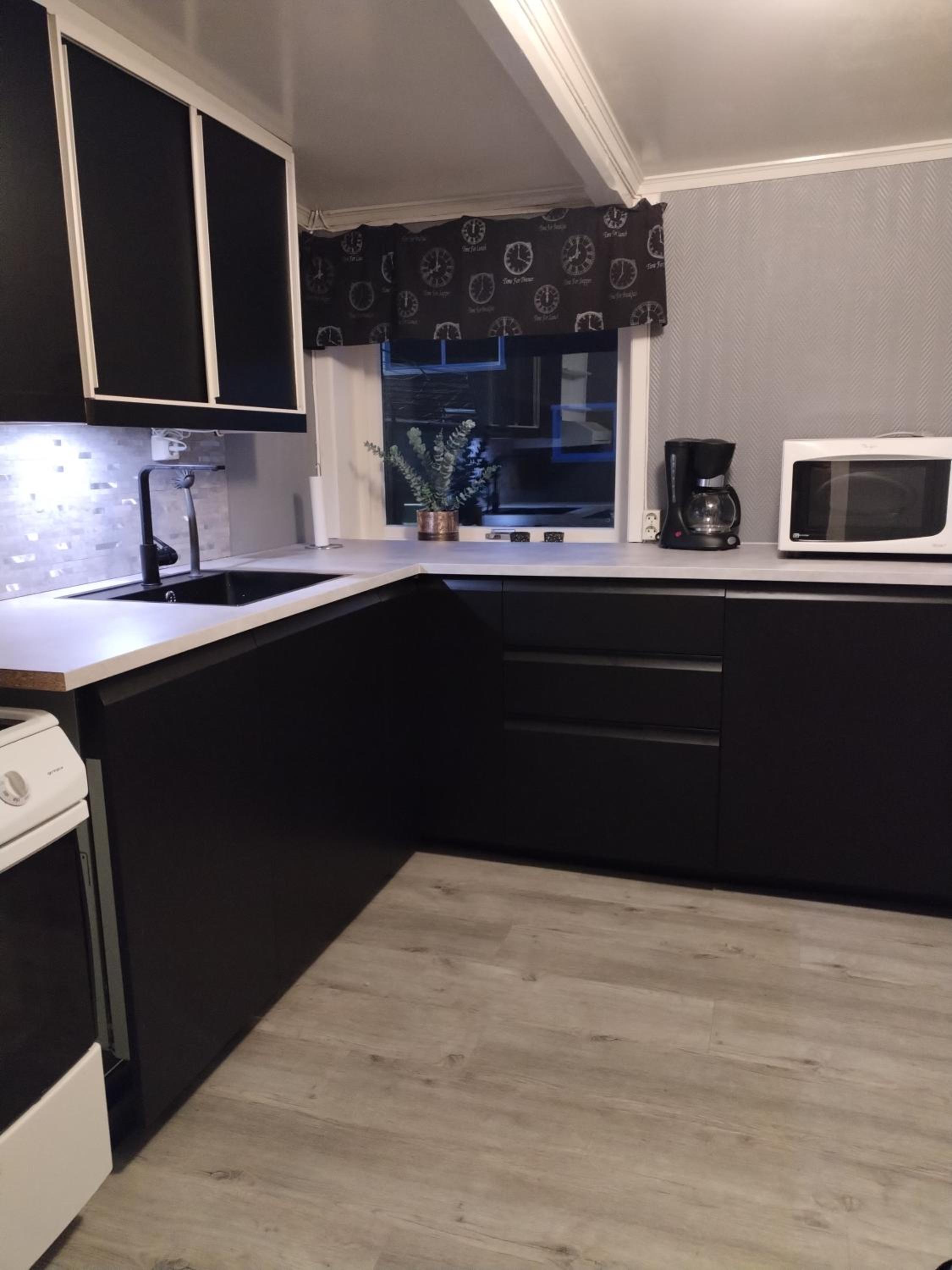 Three-Bedroom House - Photo 12