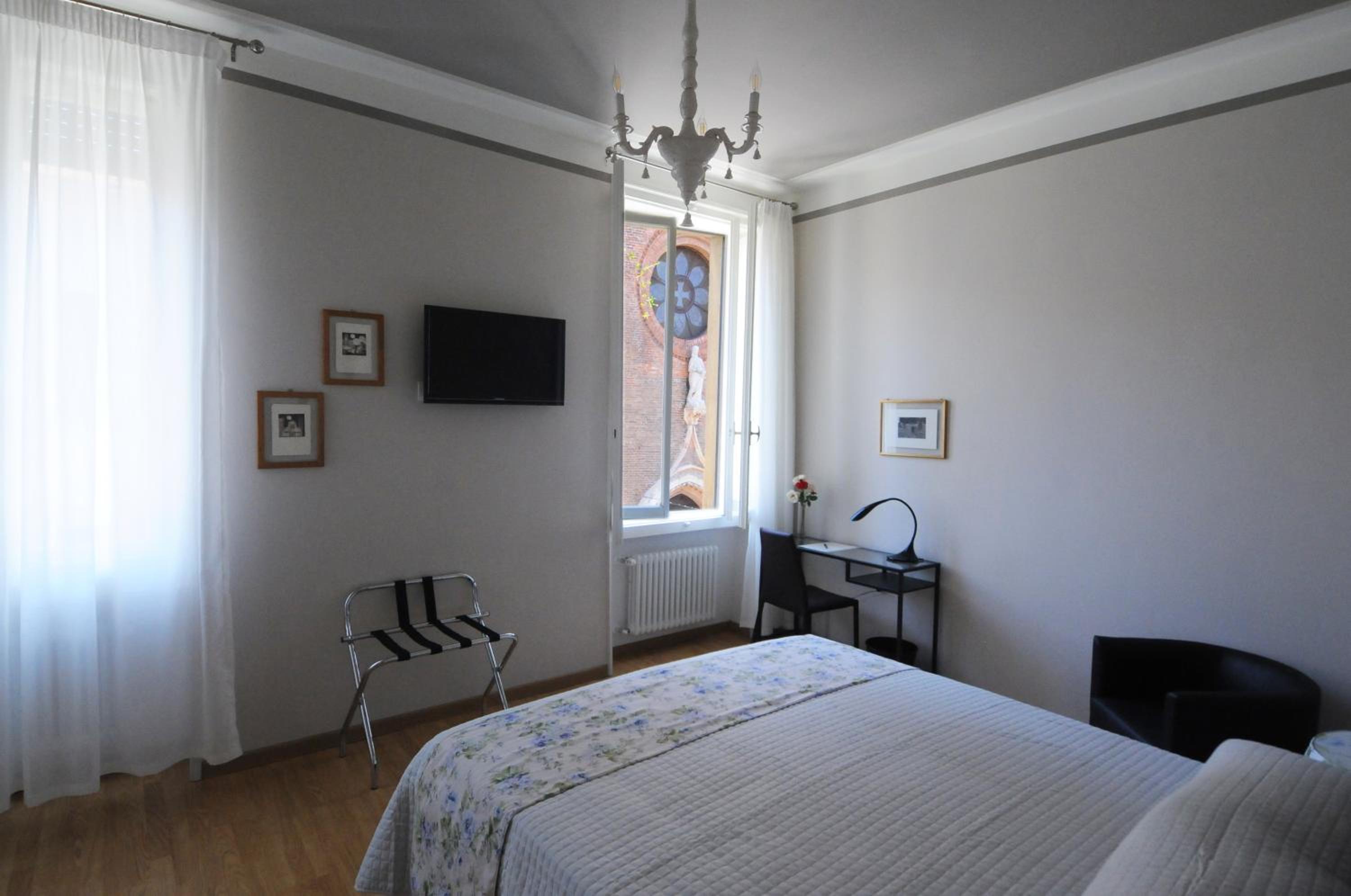 Double Or Twin Room With Private Bathroom