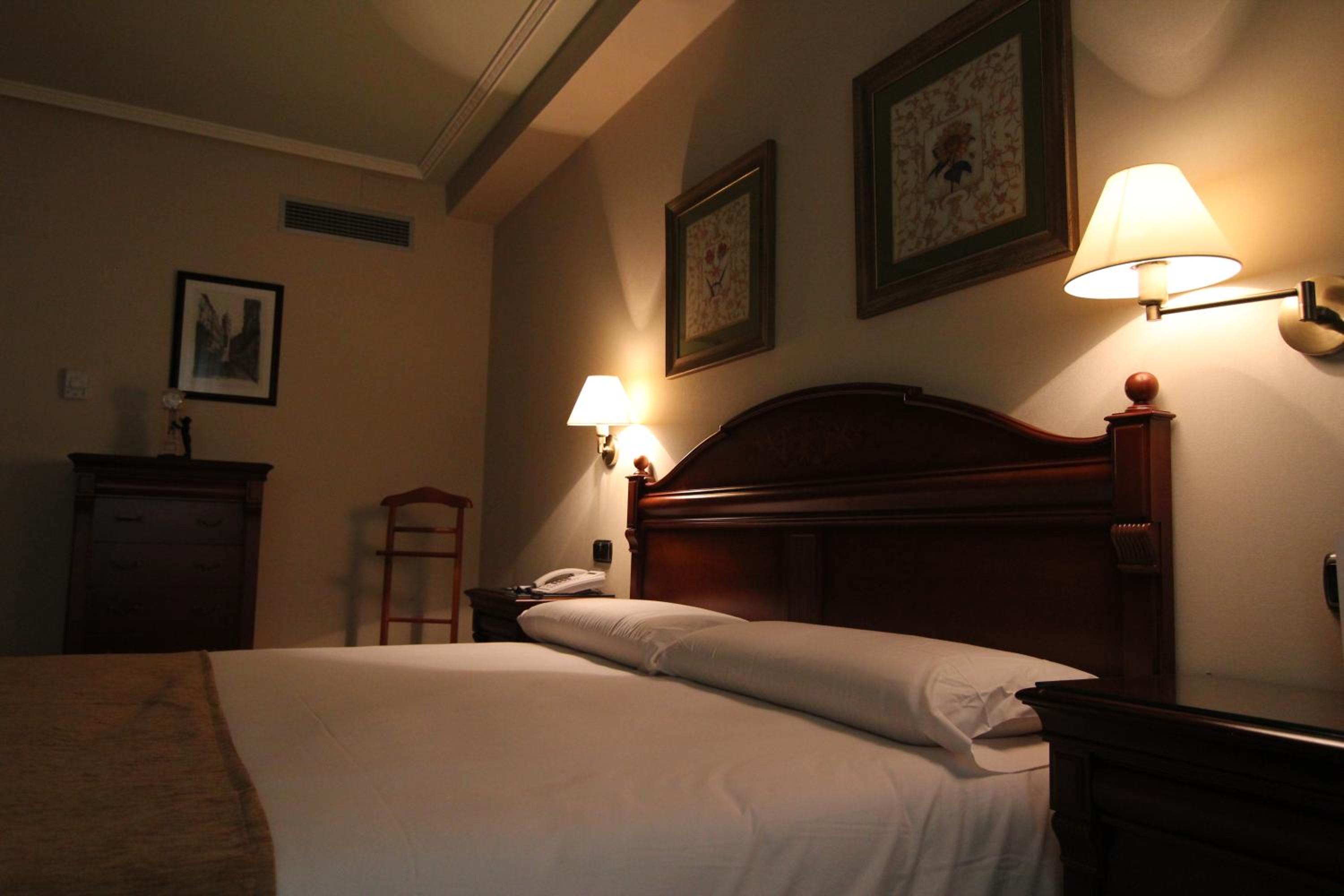 Superior Double Room - Photo 3