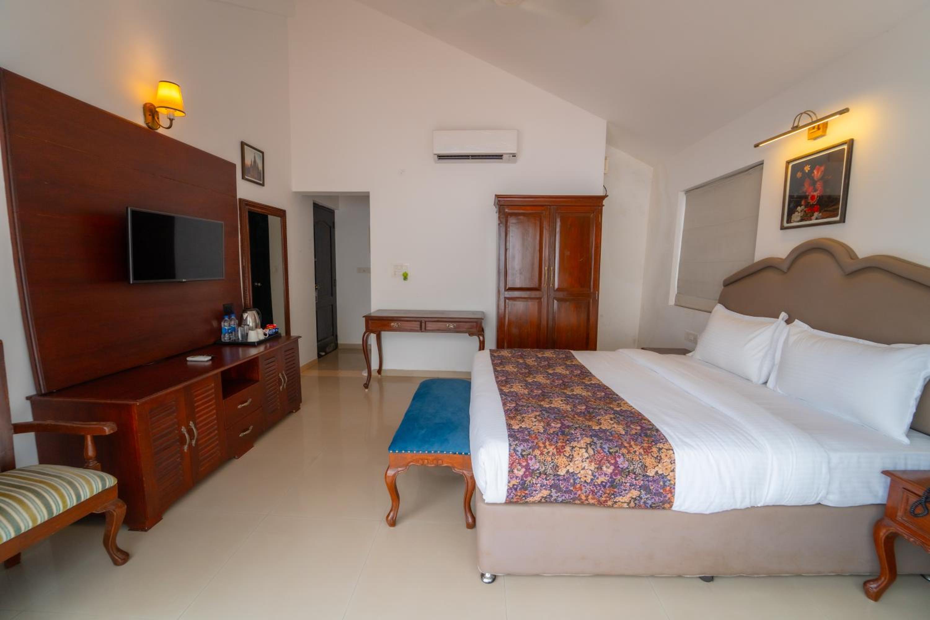 Premium Room with balcony - Photo 6