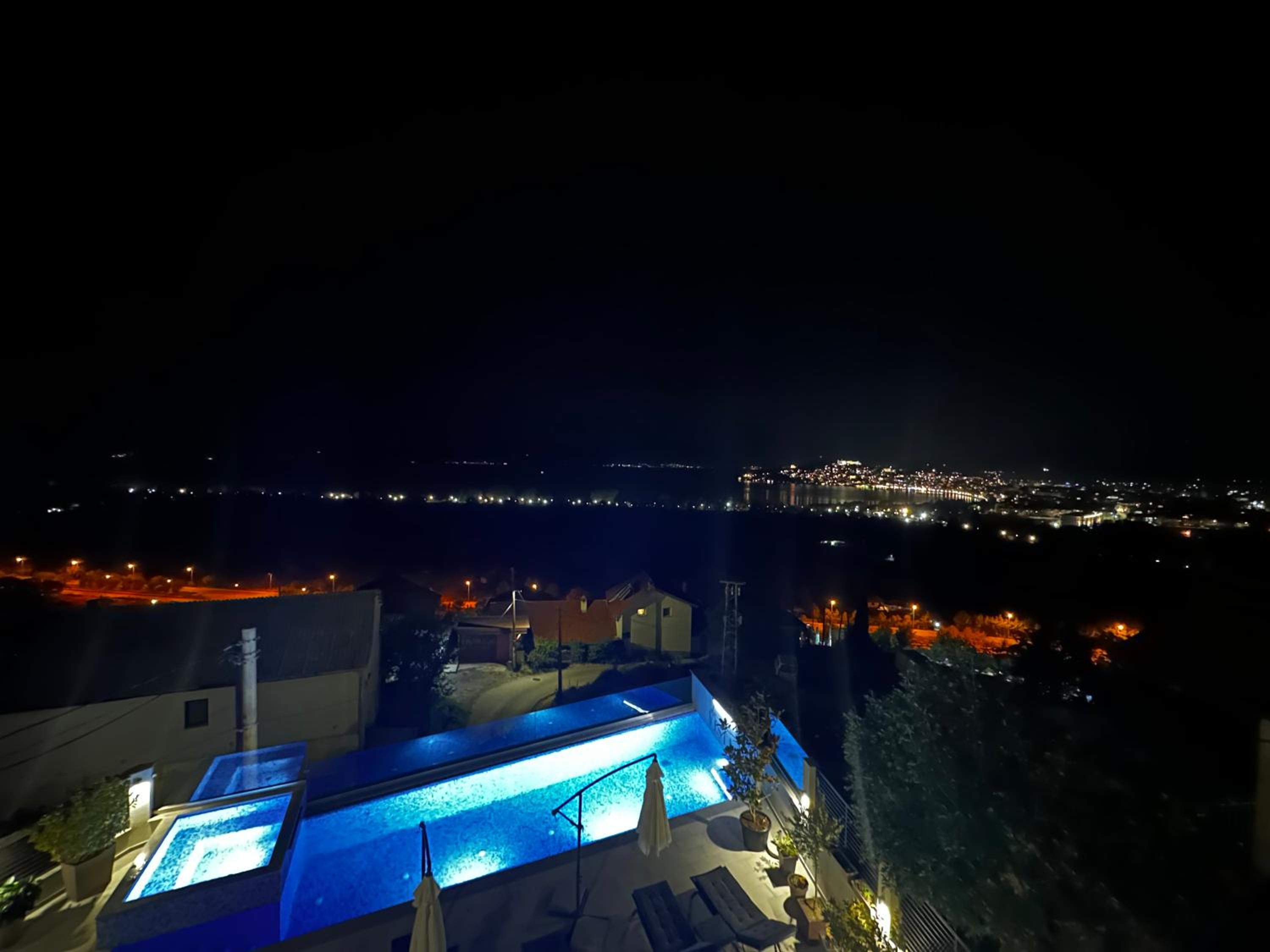 Superior Double or Twin Room with Lake View - Photo 4