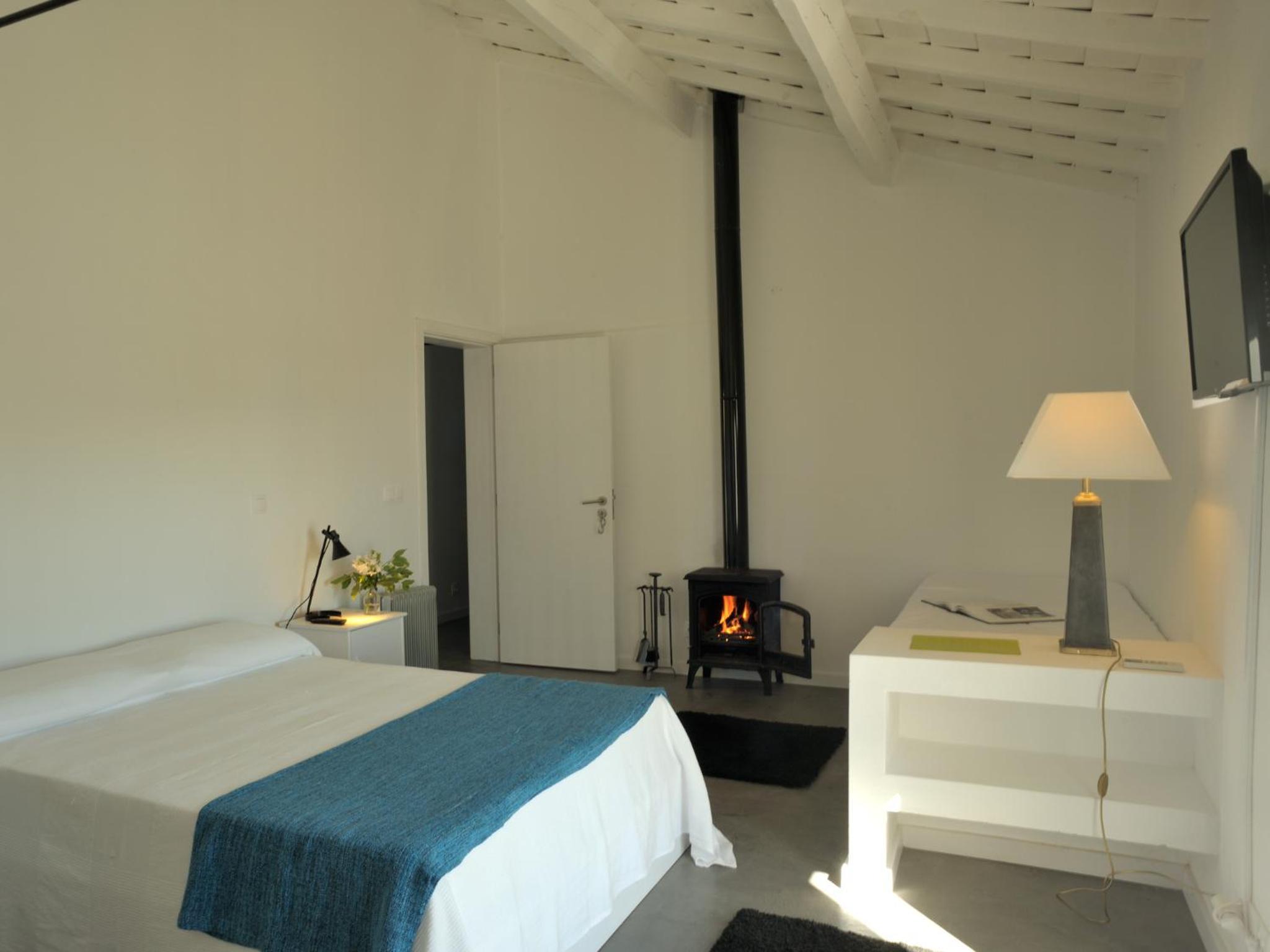 Three-Bedroom Home - Photo 15