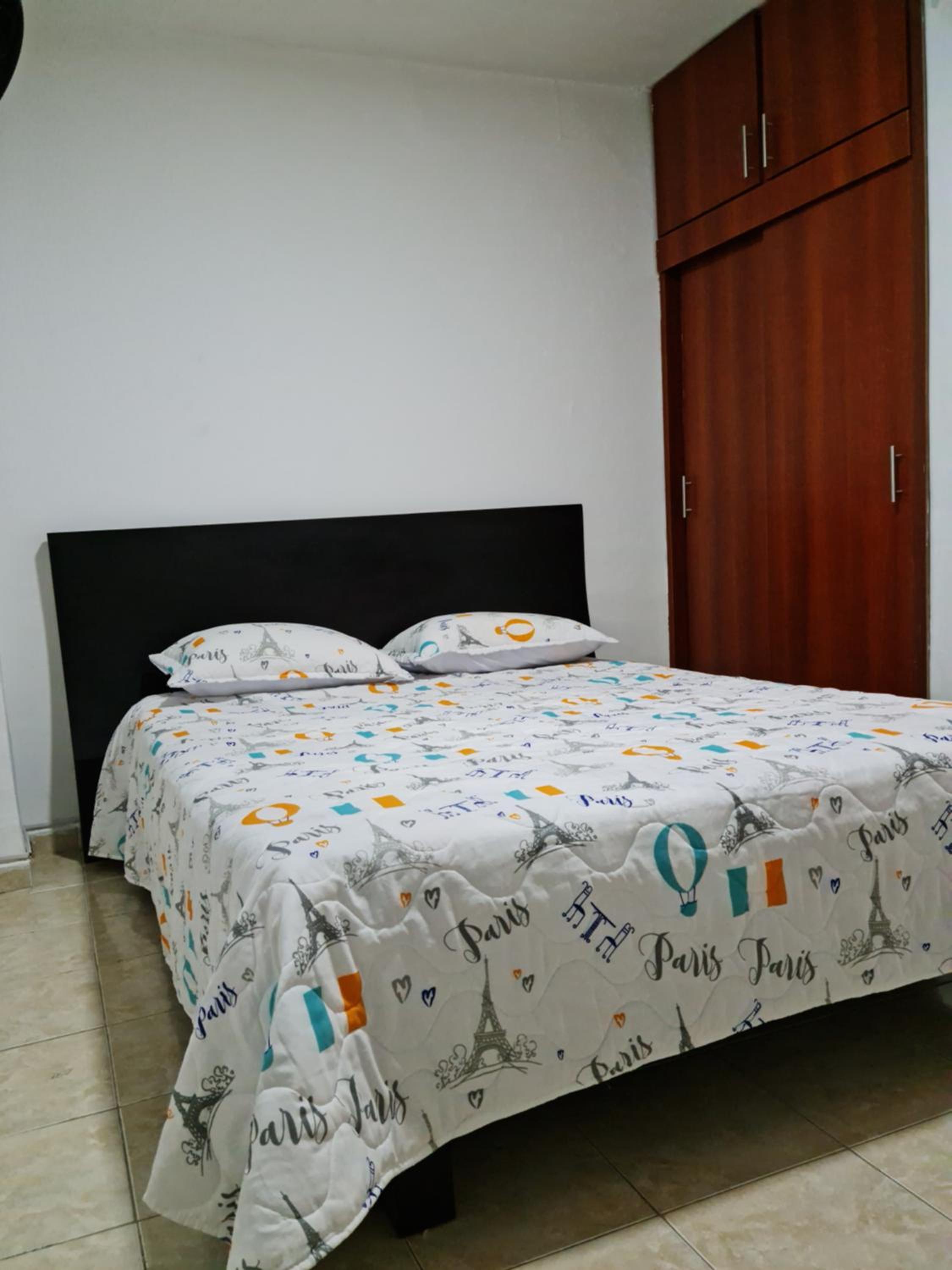 Three-Bedroom Apartment photo 2