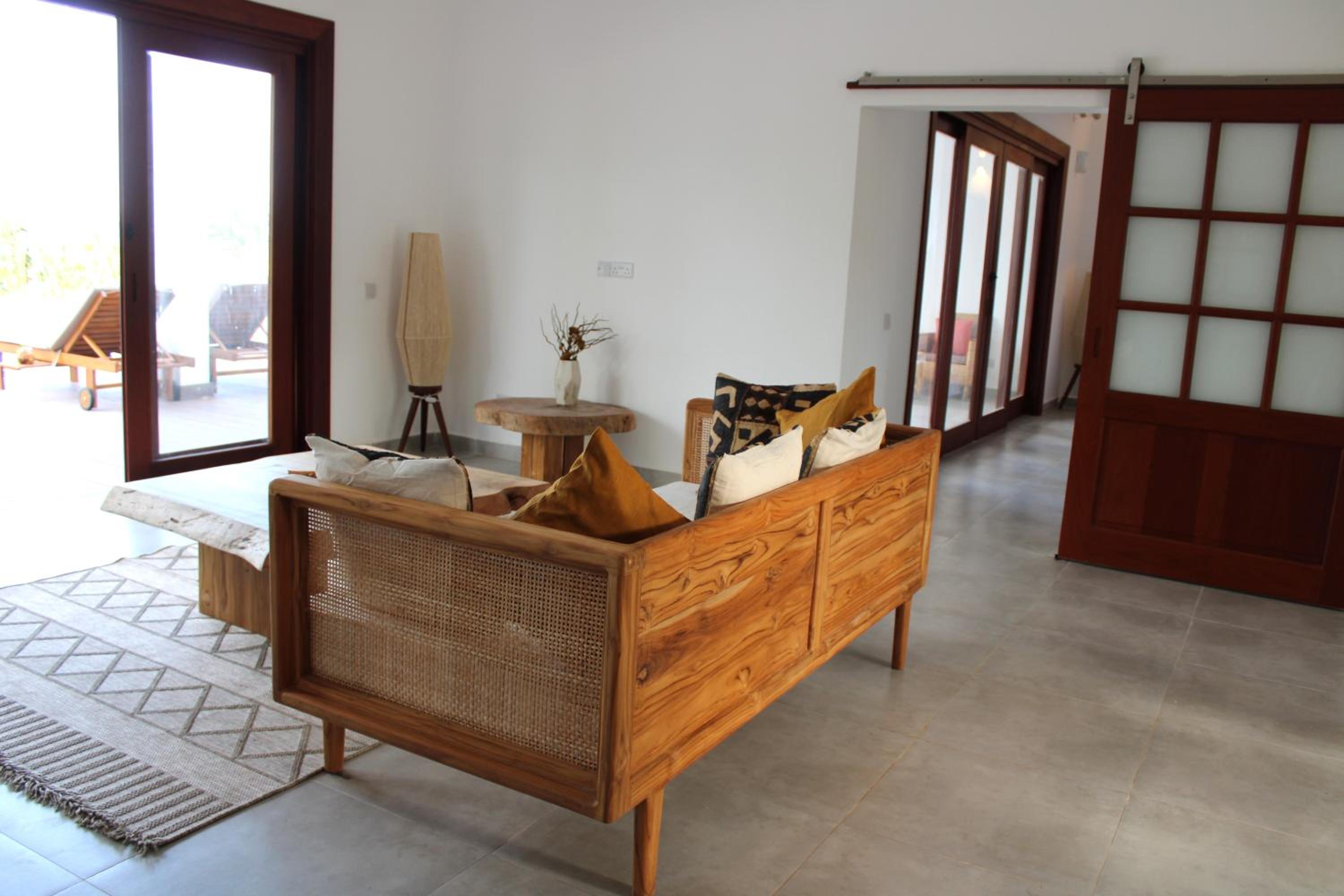Villa with Private Pool - Photo 30