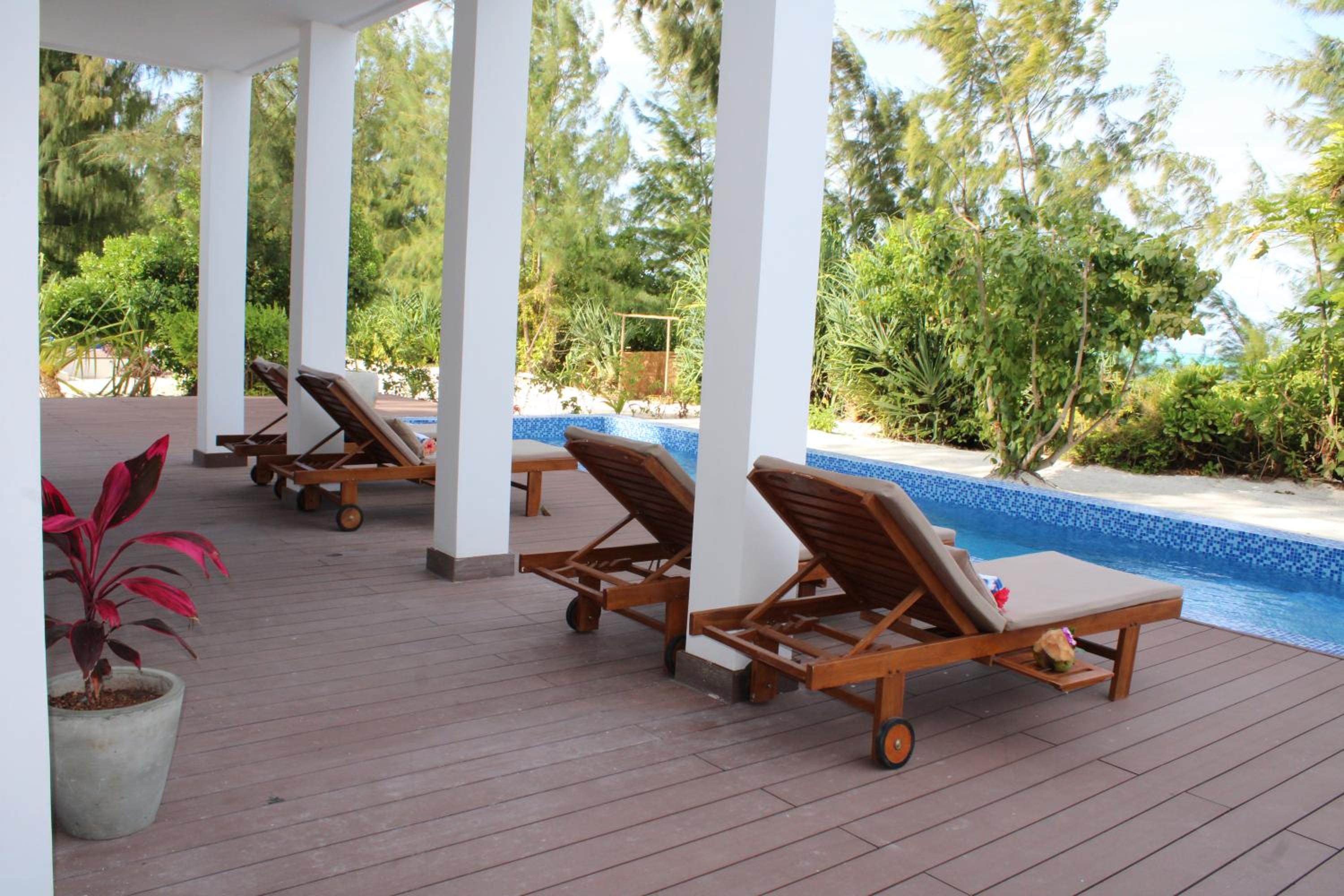Villa with Private Pool - Photo 7