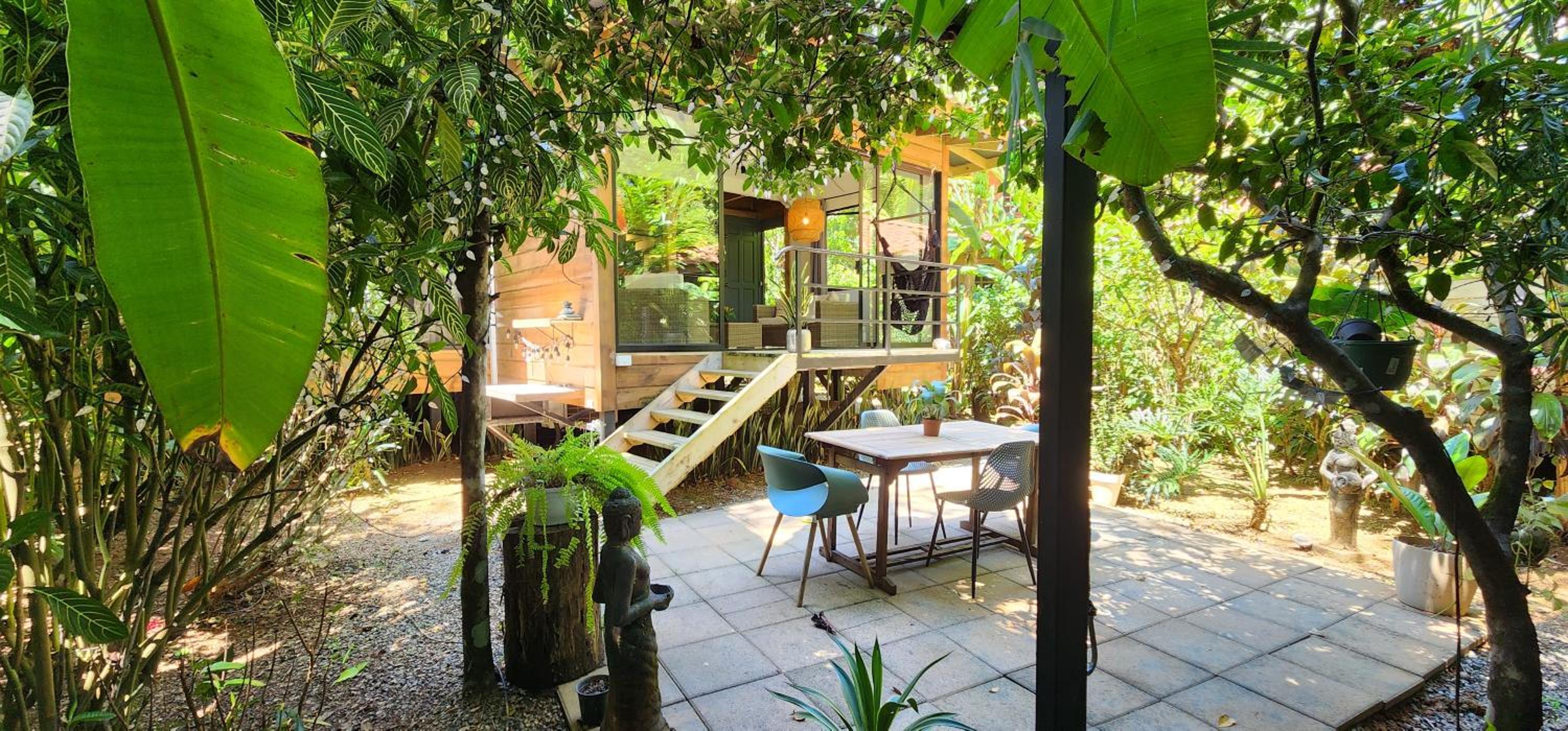 Bungalow with Garden View photo 3