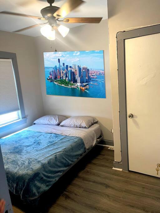 Three-Bedroom Apartment photo 1