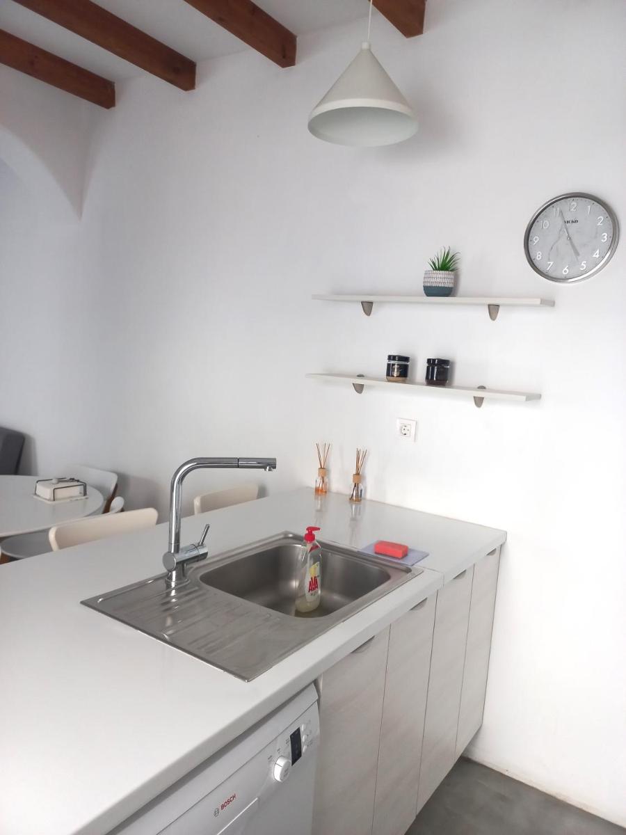 One-Bedroom Apartment - Photo 3