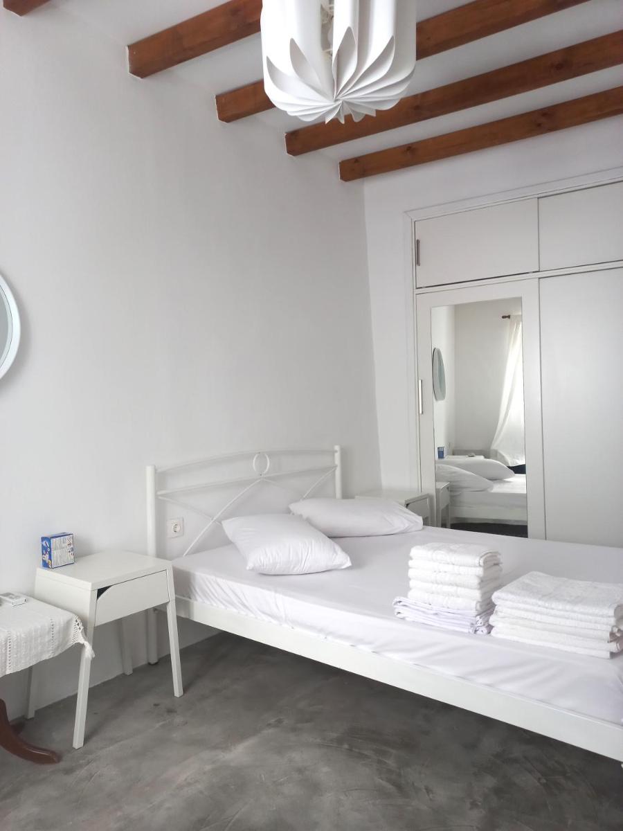 One-Bedroom Apartment - Photo 12