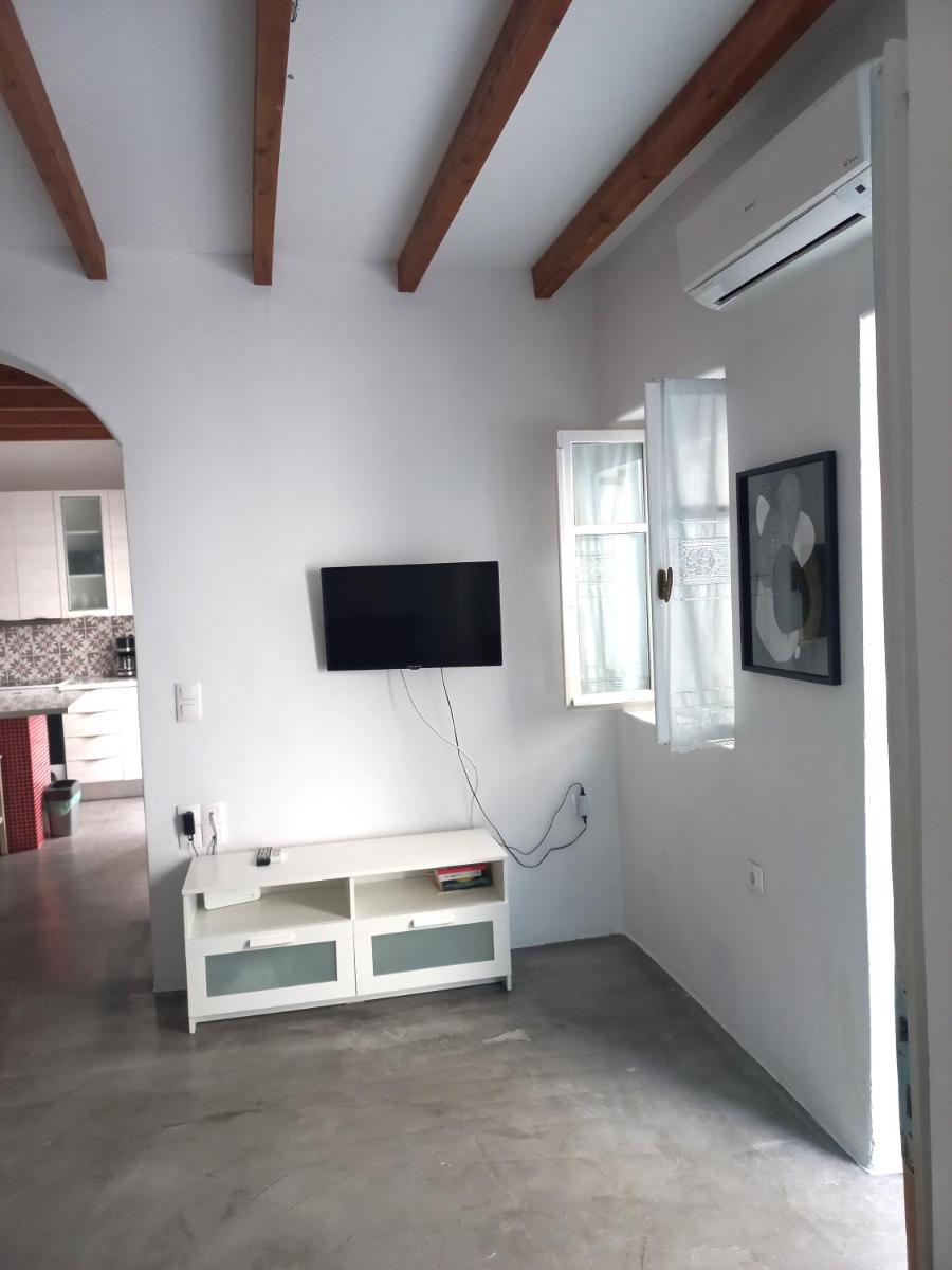 One-Bedroom Apartment - Photo 13