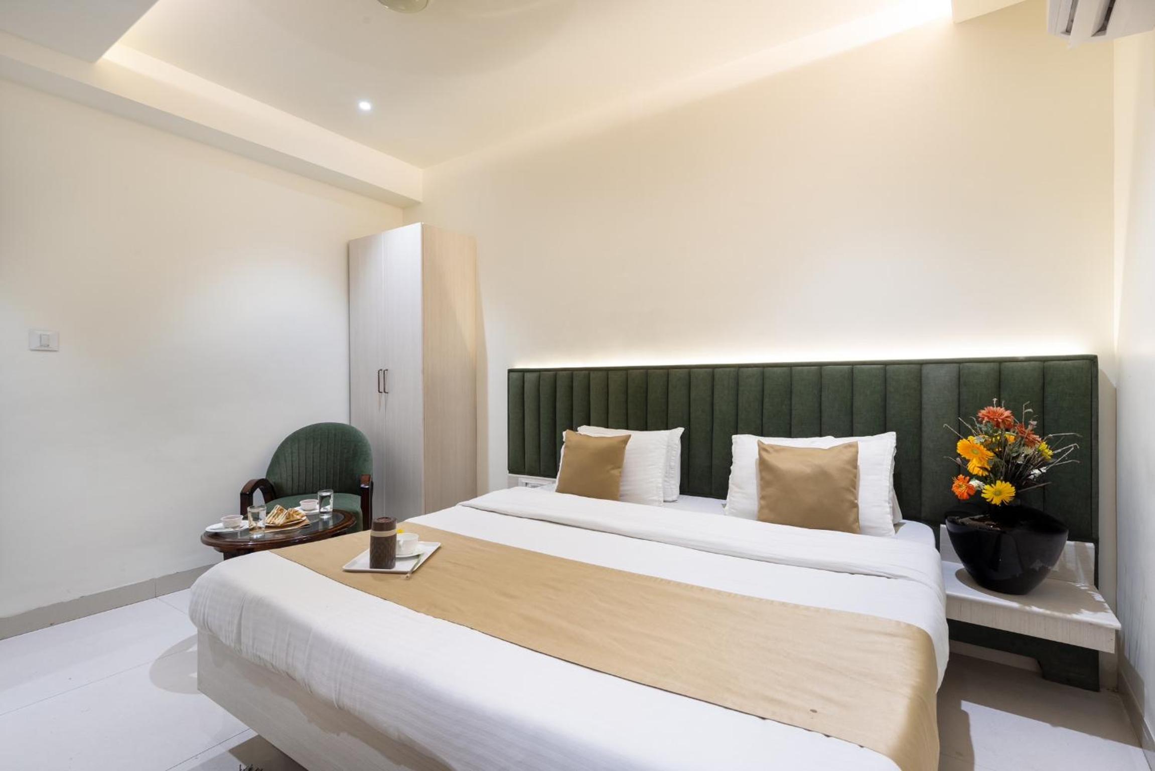 Deluxe Room - Photo 2