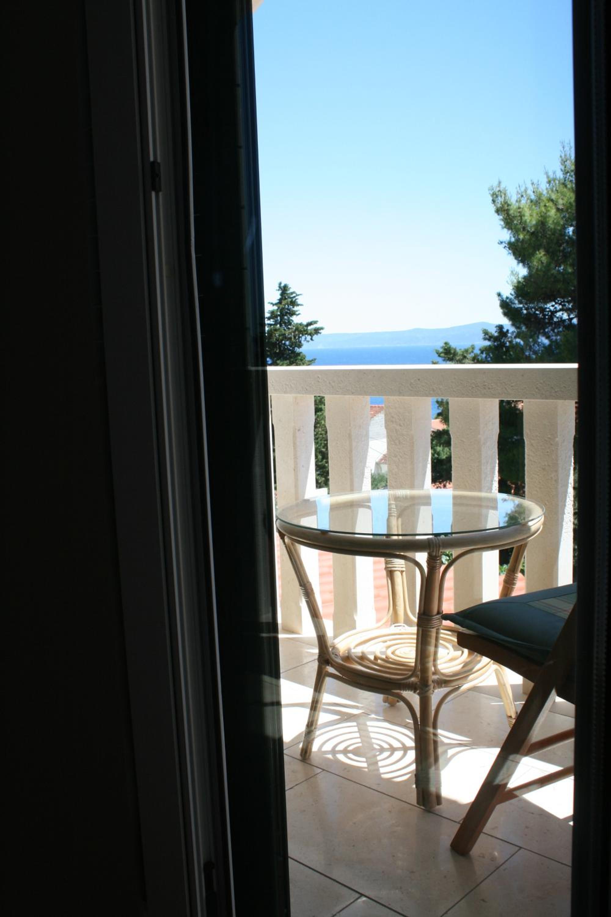 Double Room with Sea View and Balcony - Photo 6