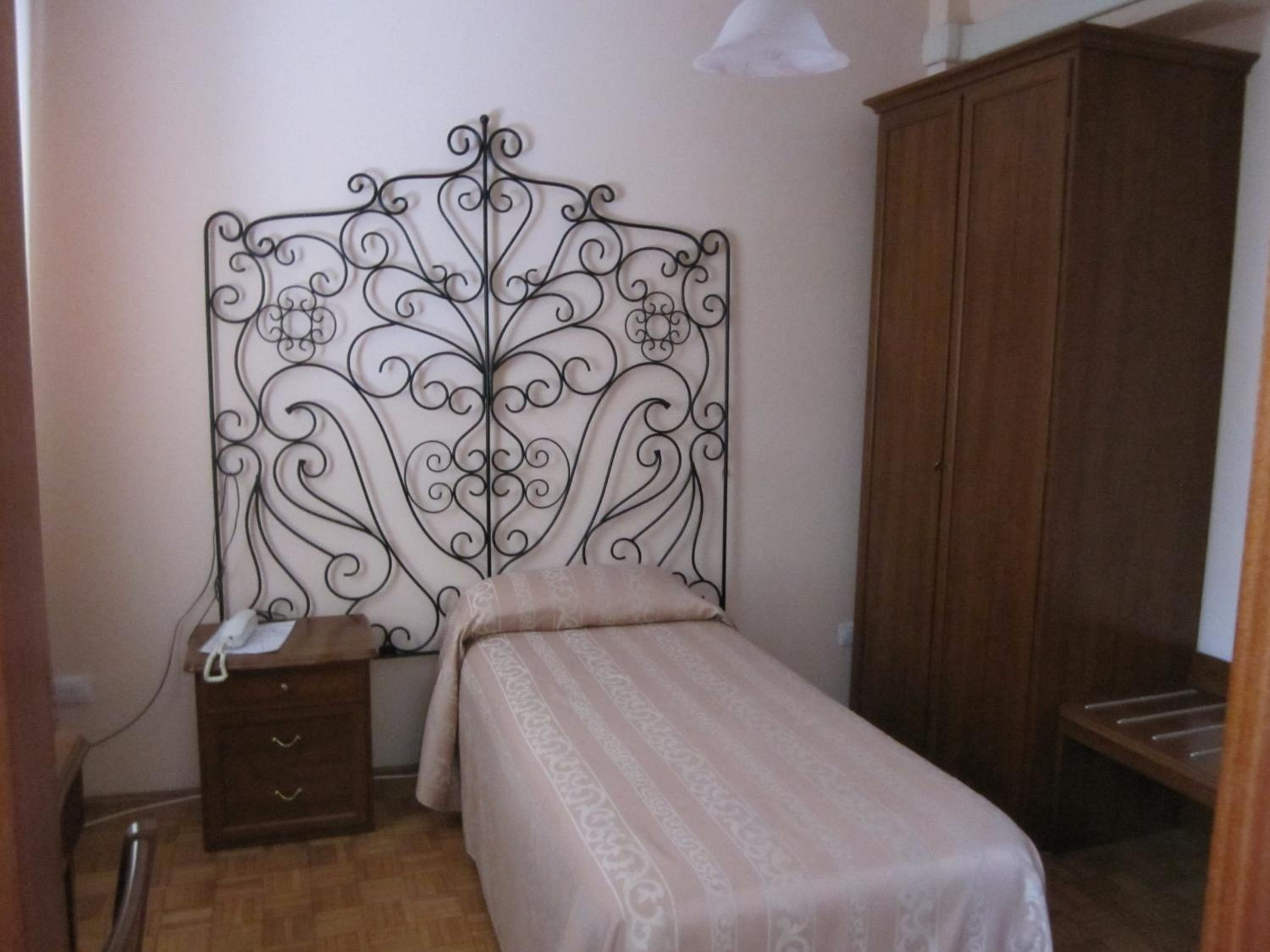 Single Room photo 1