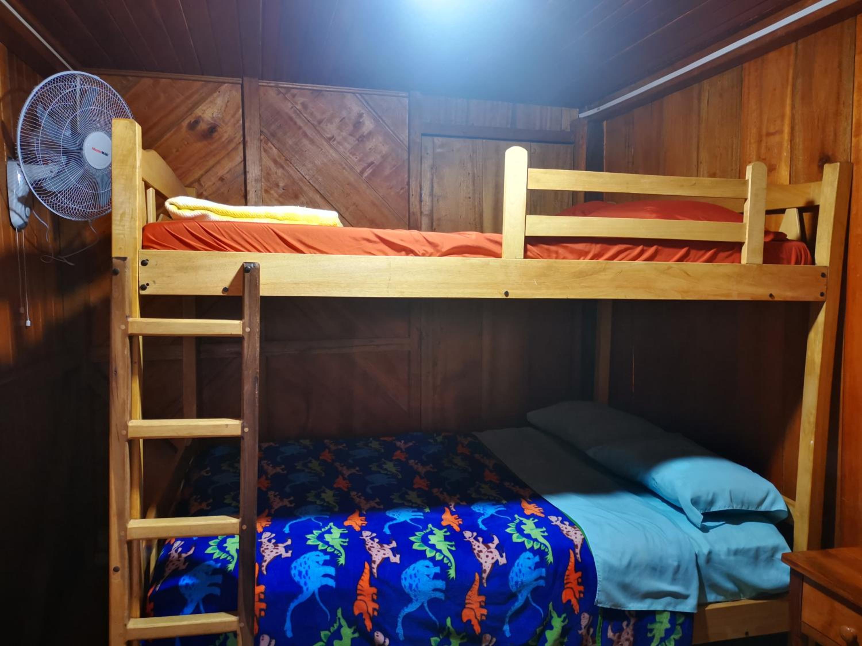 Economy Triple Room with Shared Bathroom photo 1
