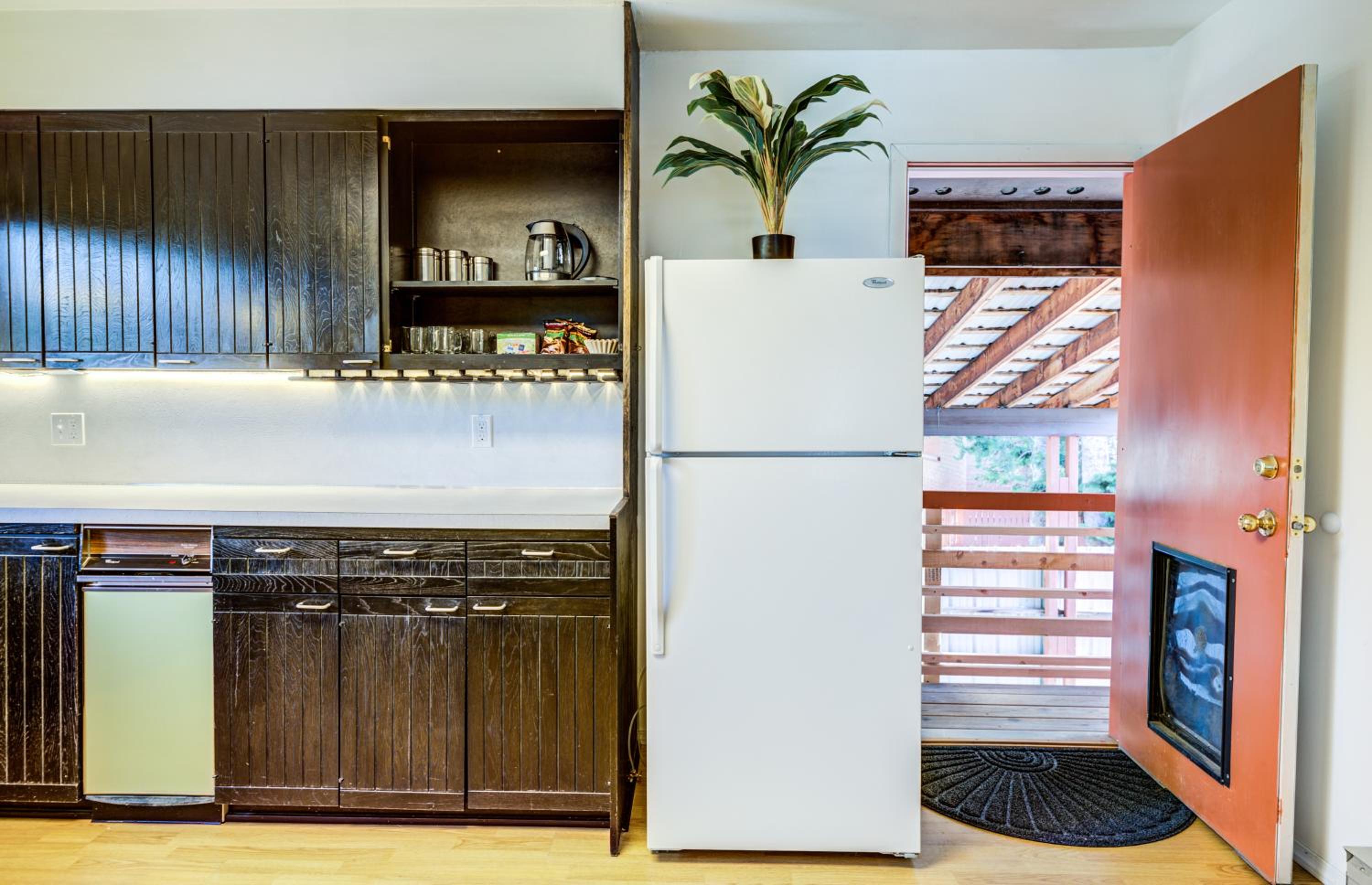 Four-Bedroom House - Photo 19