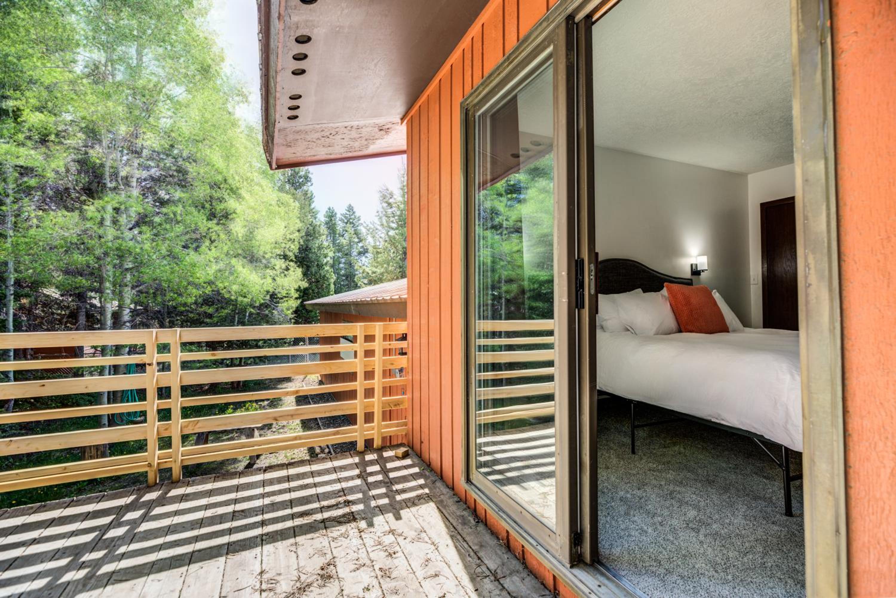 Four-Bedroom House - Photo 18
