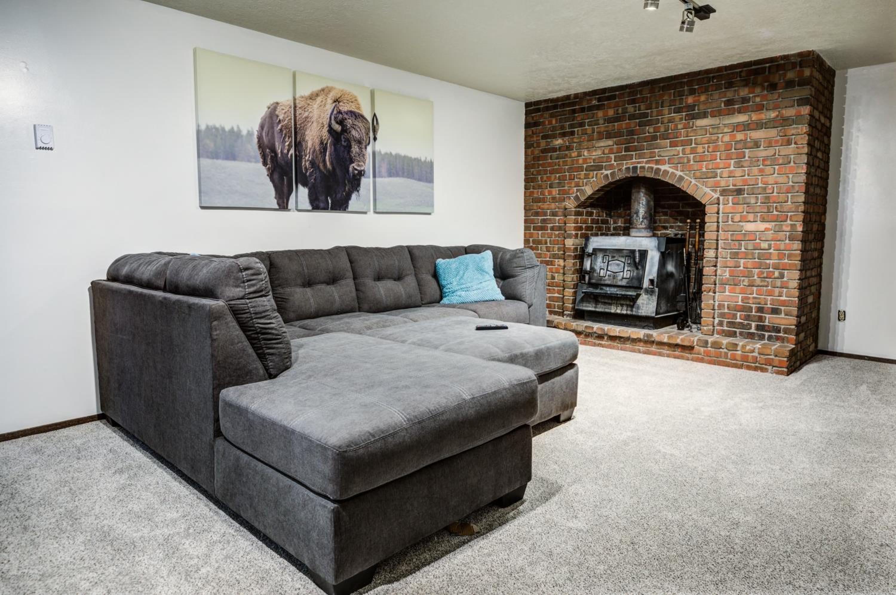 Four-Bedroom House - Photo 17