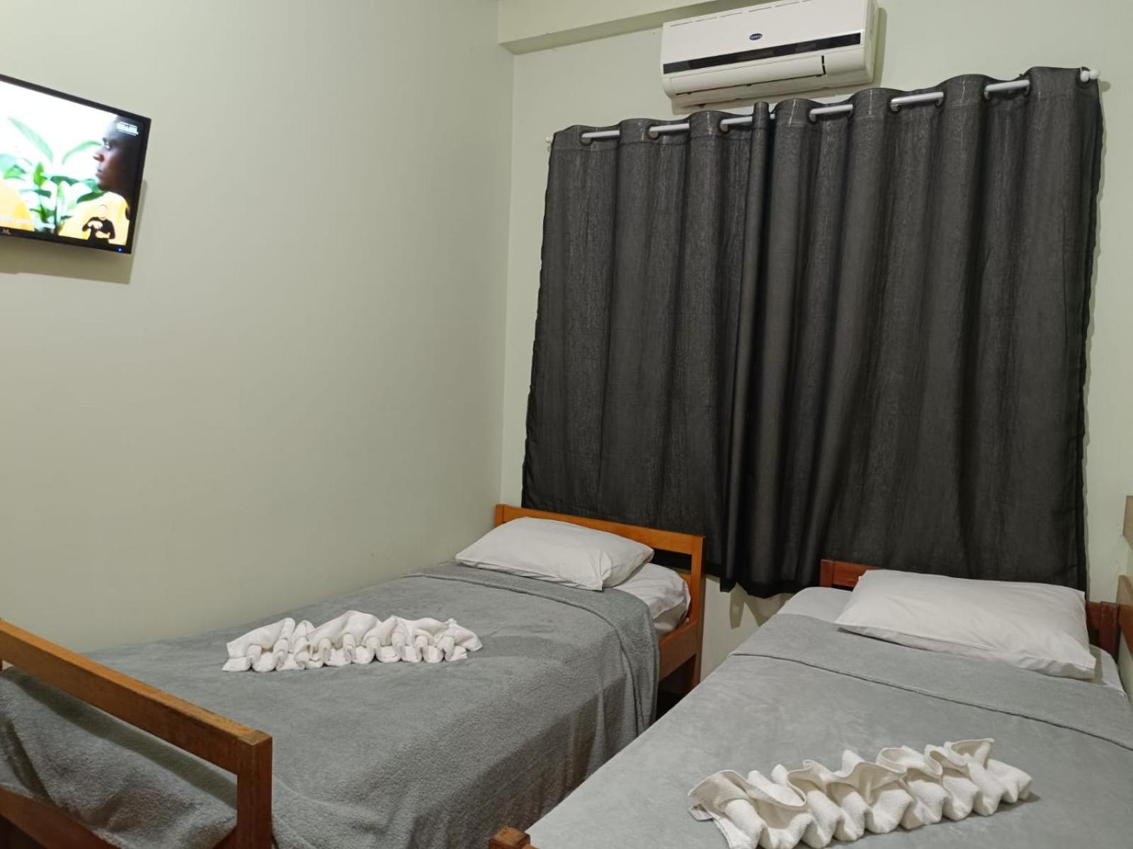 Deluxe Family Suite - Photo 3