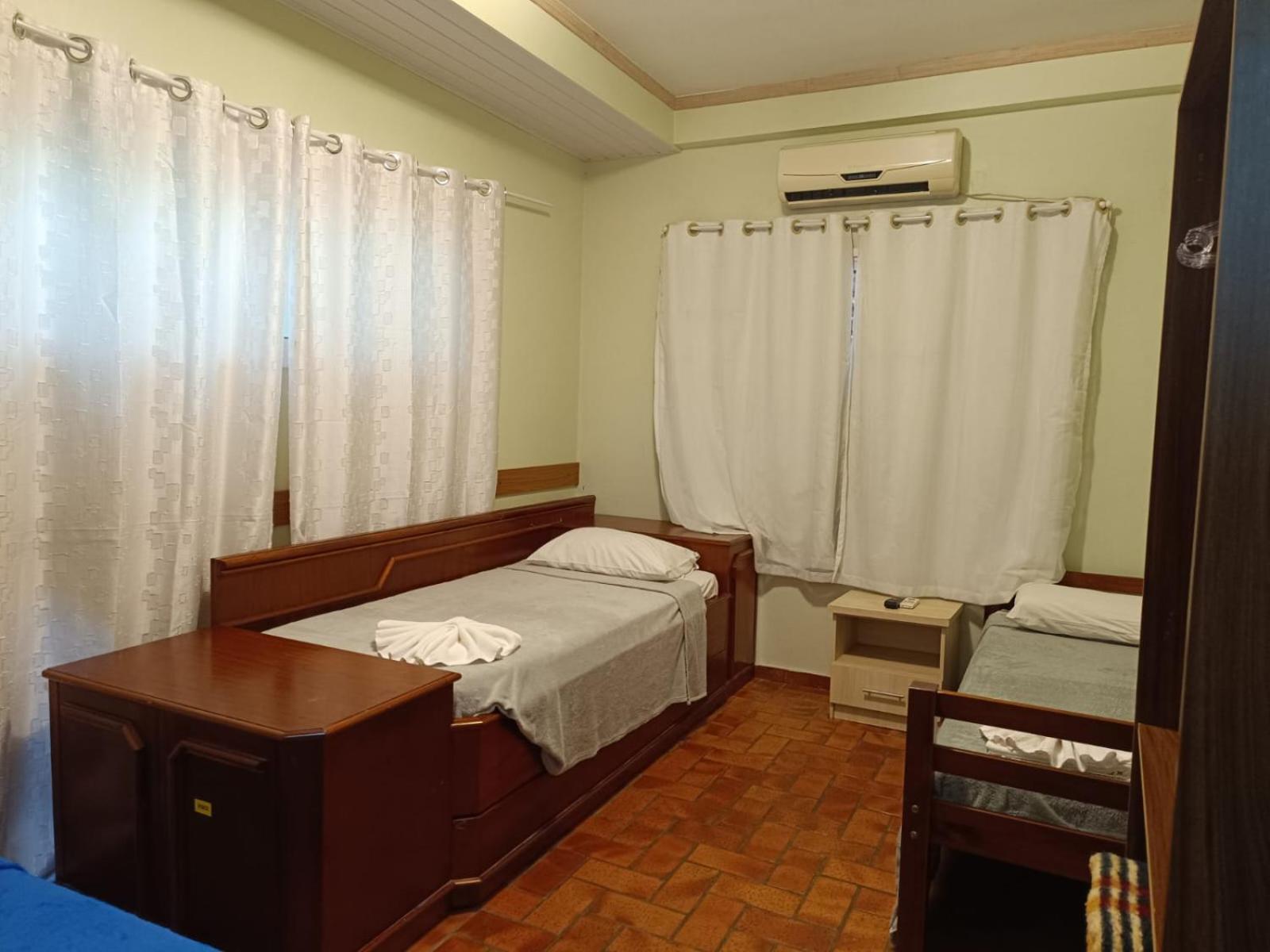 Deluxe Family Suite - Photo 2