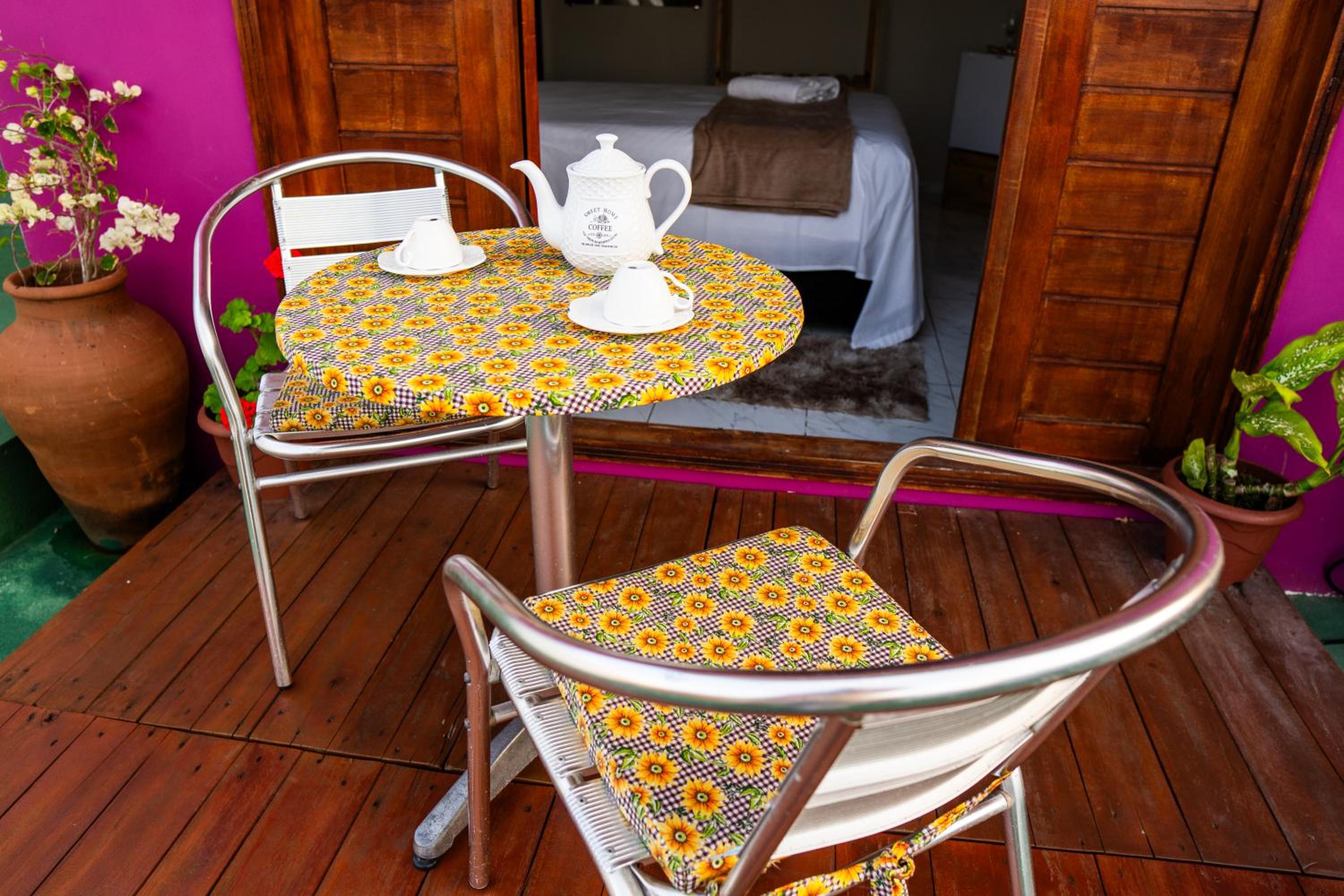 Suite - Photo 7