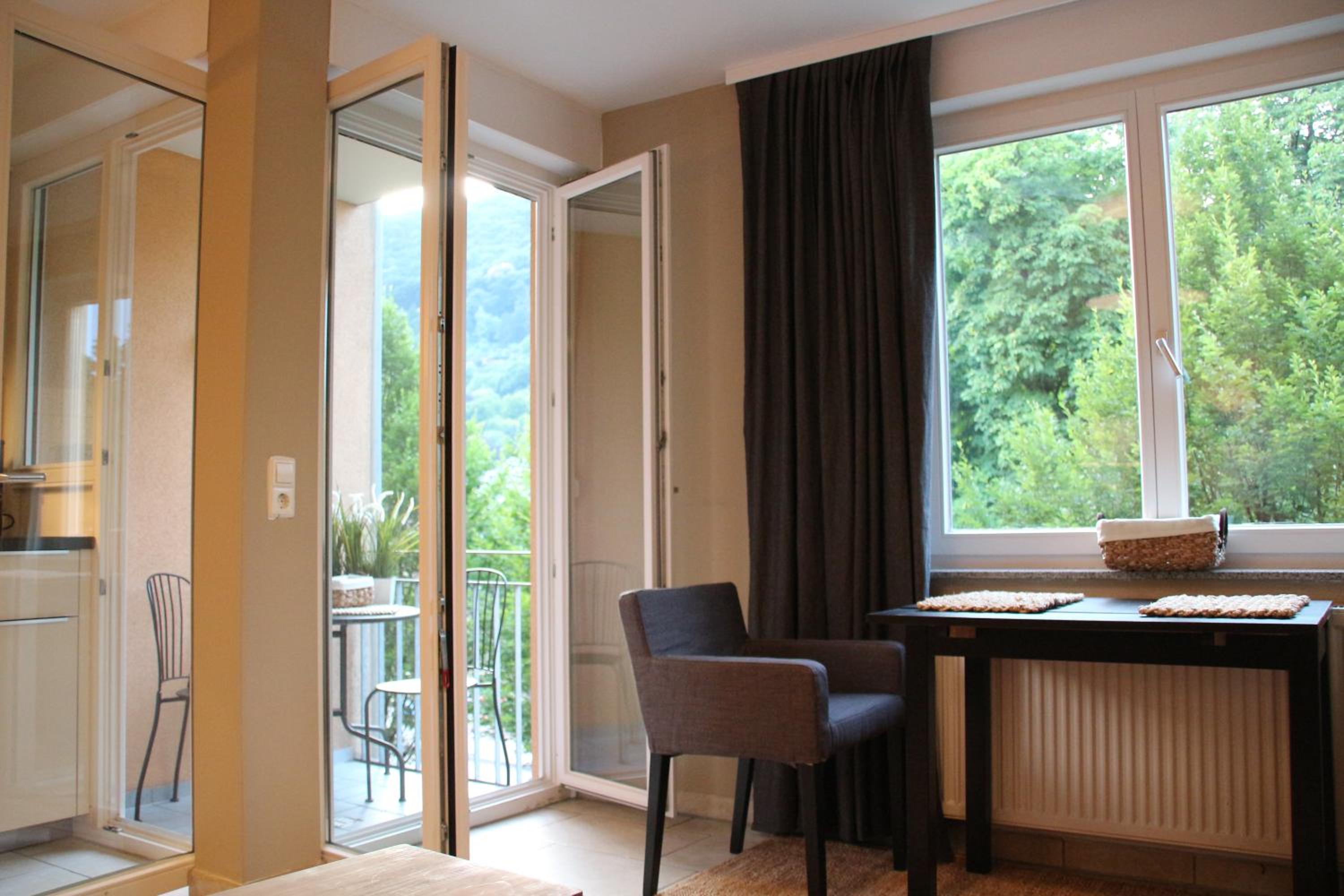 One-Bedroom Apartment with Balcony - Annex photo 3