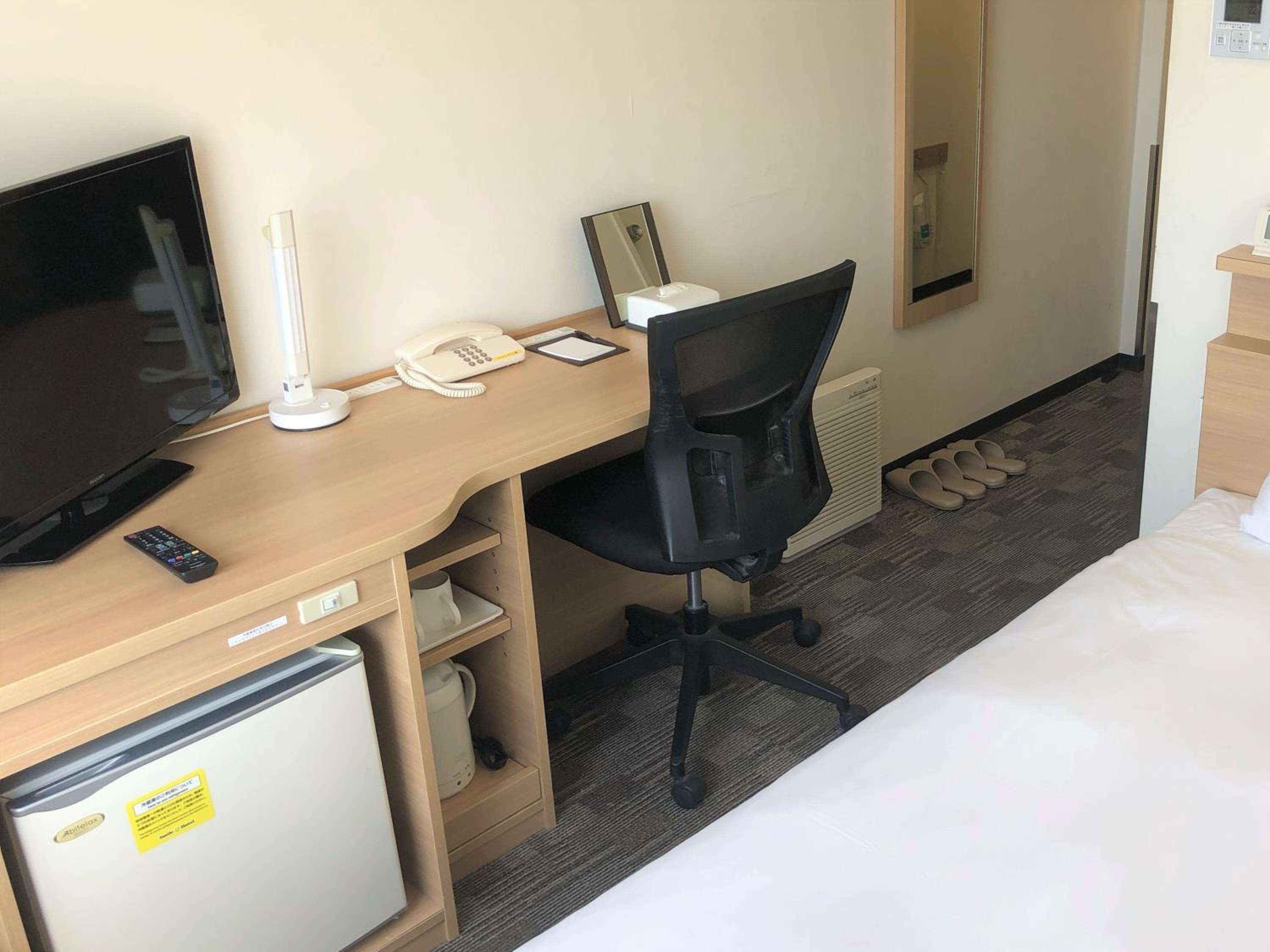 Double Room - Non-Smoking  - Photo 5