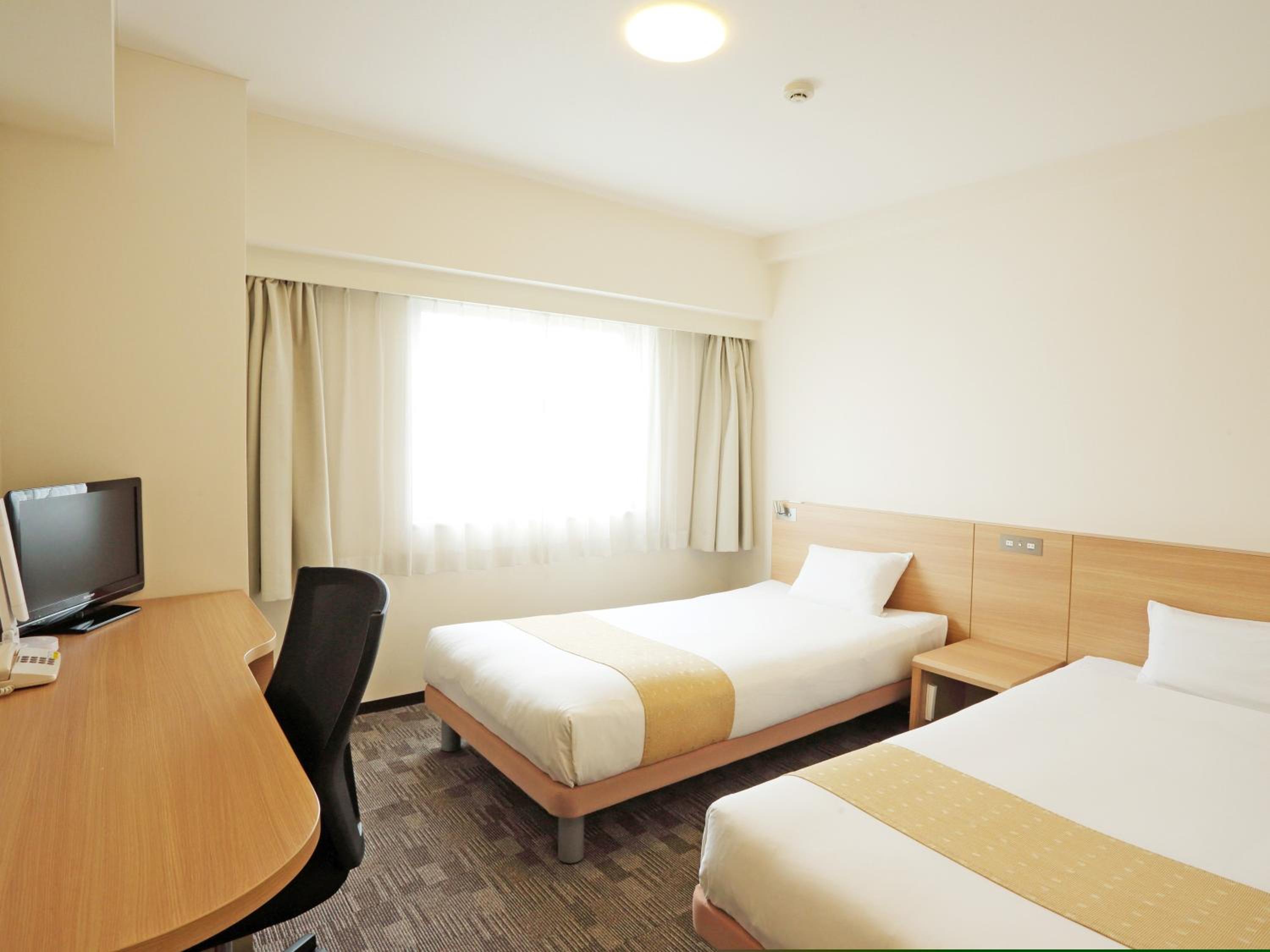 Twin Room - Smoking - Photo 1