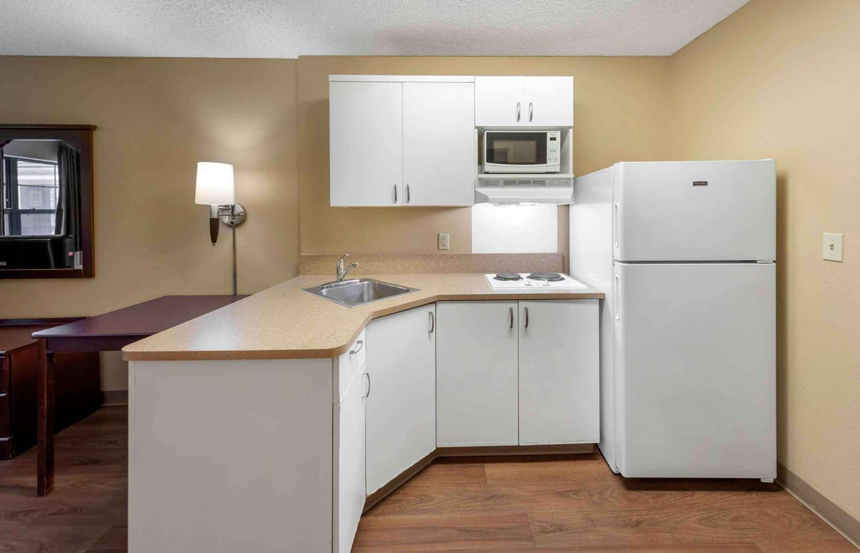 Studio with 2 Double Beds - Non-Smoking - Photo 11