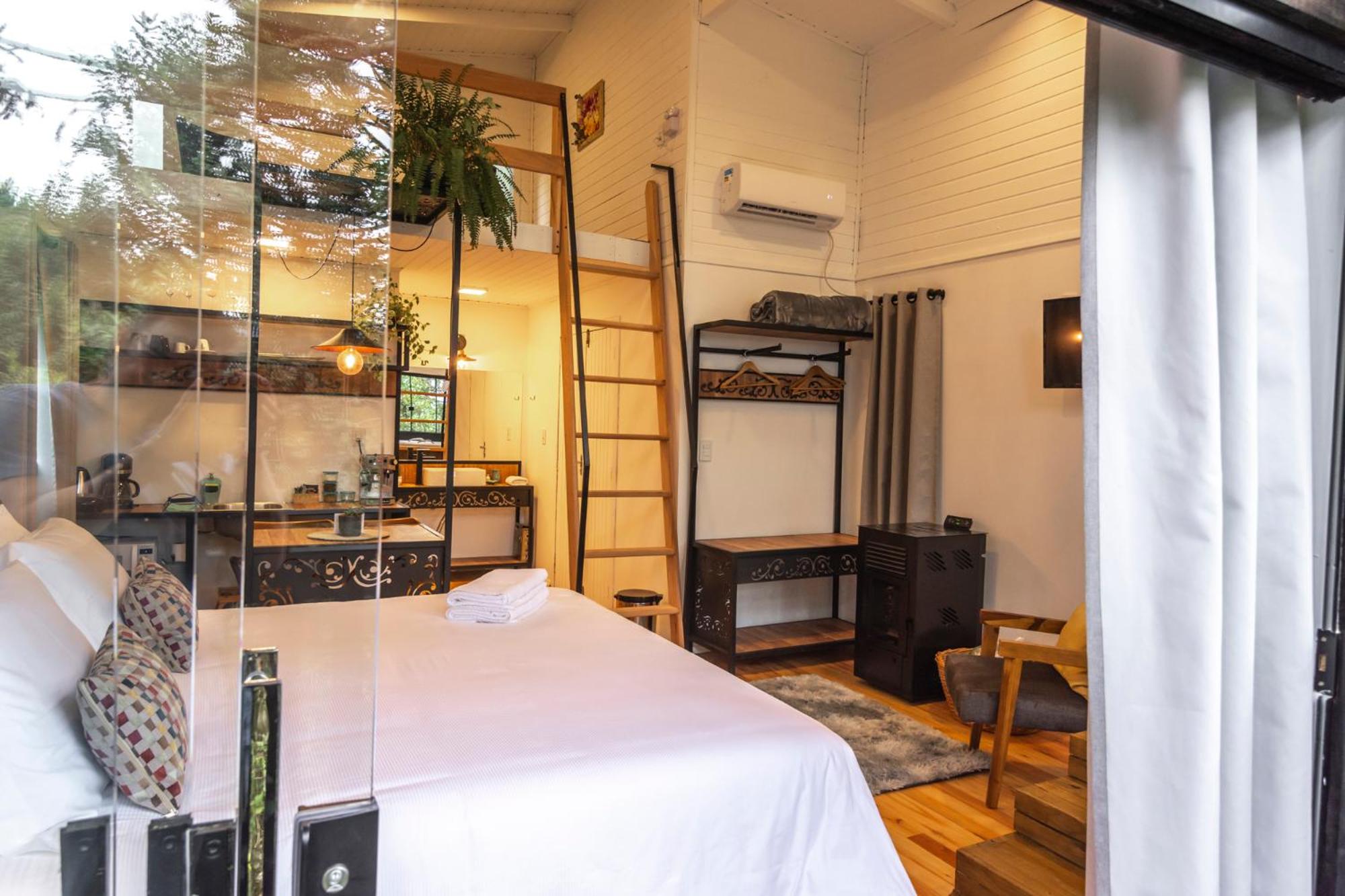 Suite with Mountain View