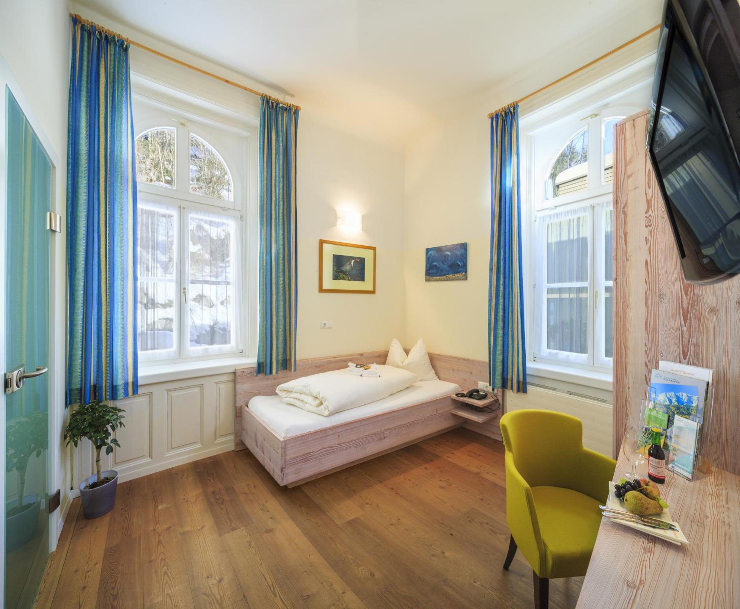 Single Room photo 2