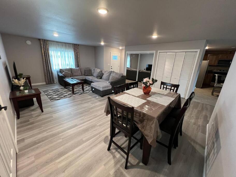 Three-Bedroom Townhouse photo 1