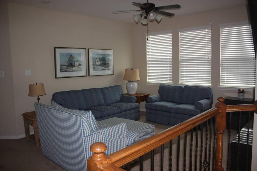 Five-Bedroom House photo 1