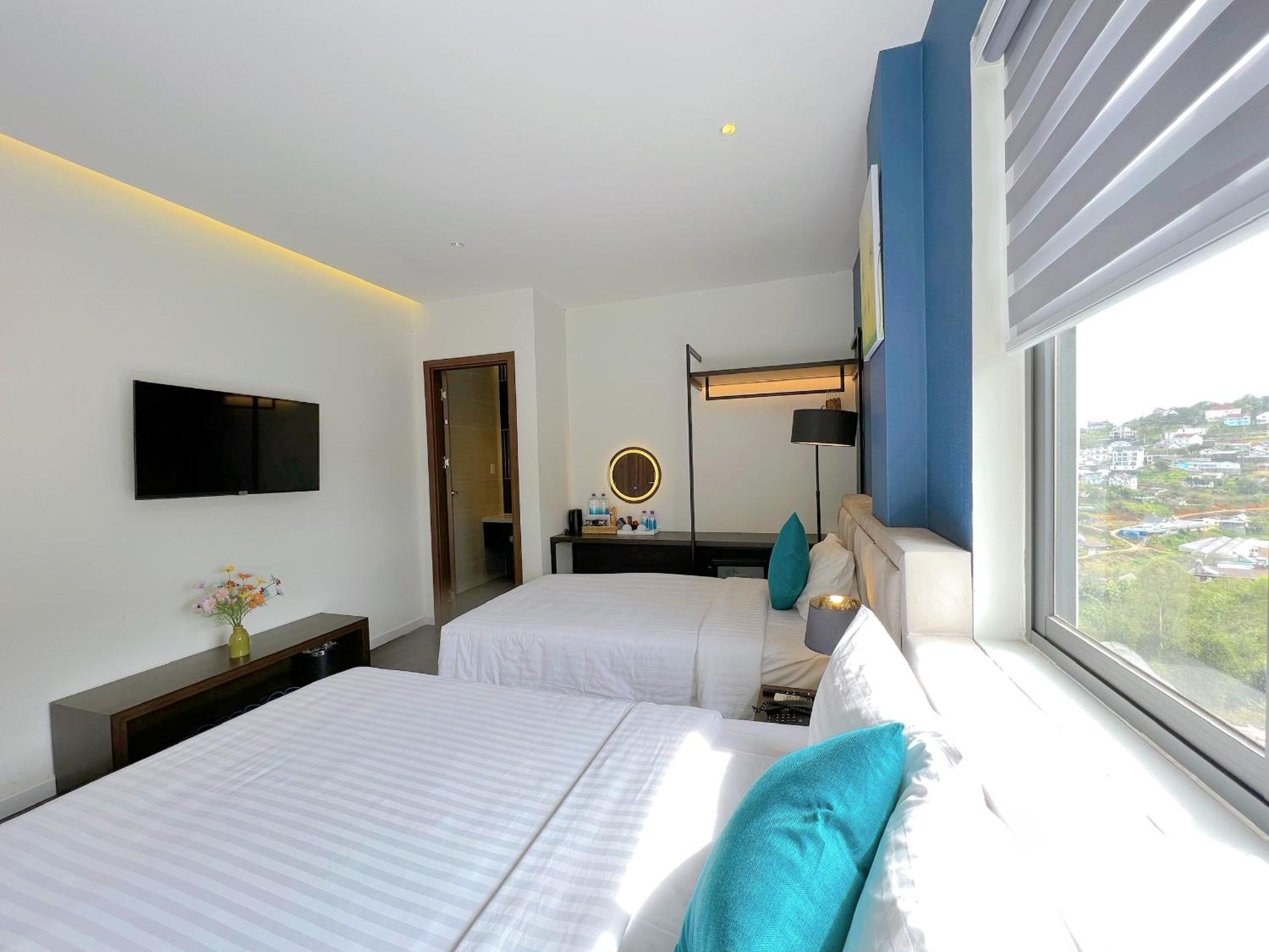 Deluxe Triple Room - Photo 3