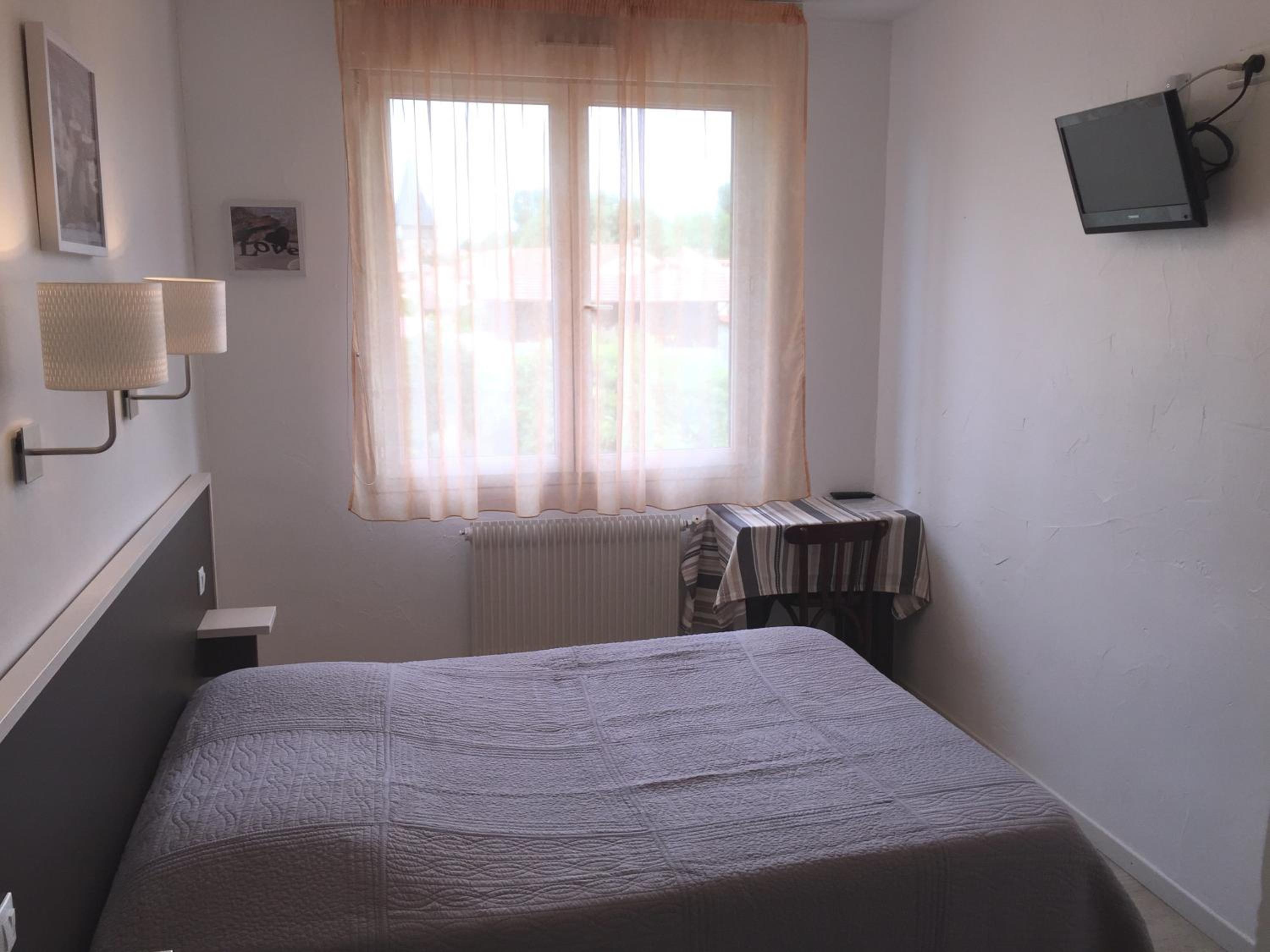 Double Room - Photo 3