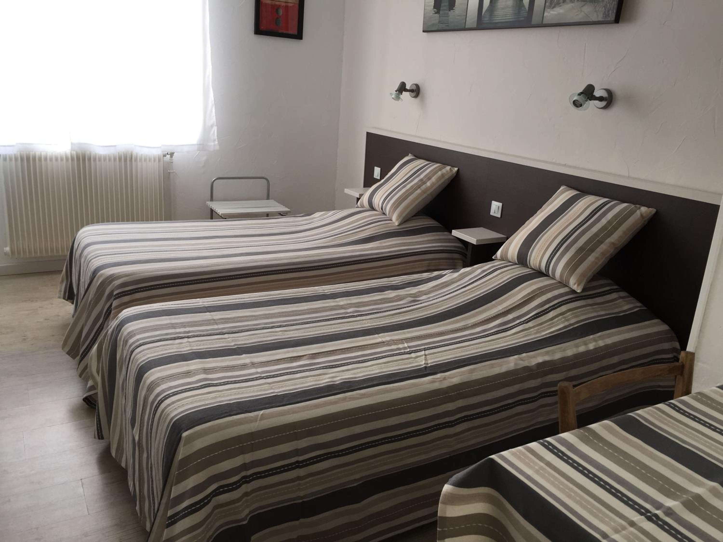 Twin Room - Photo 4