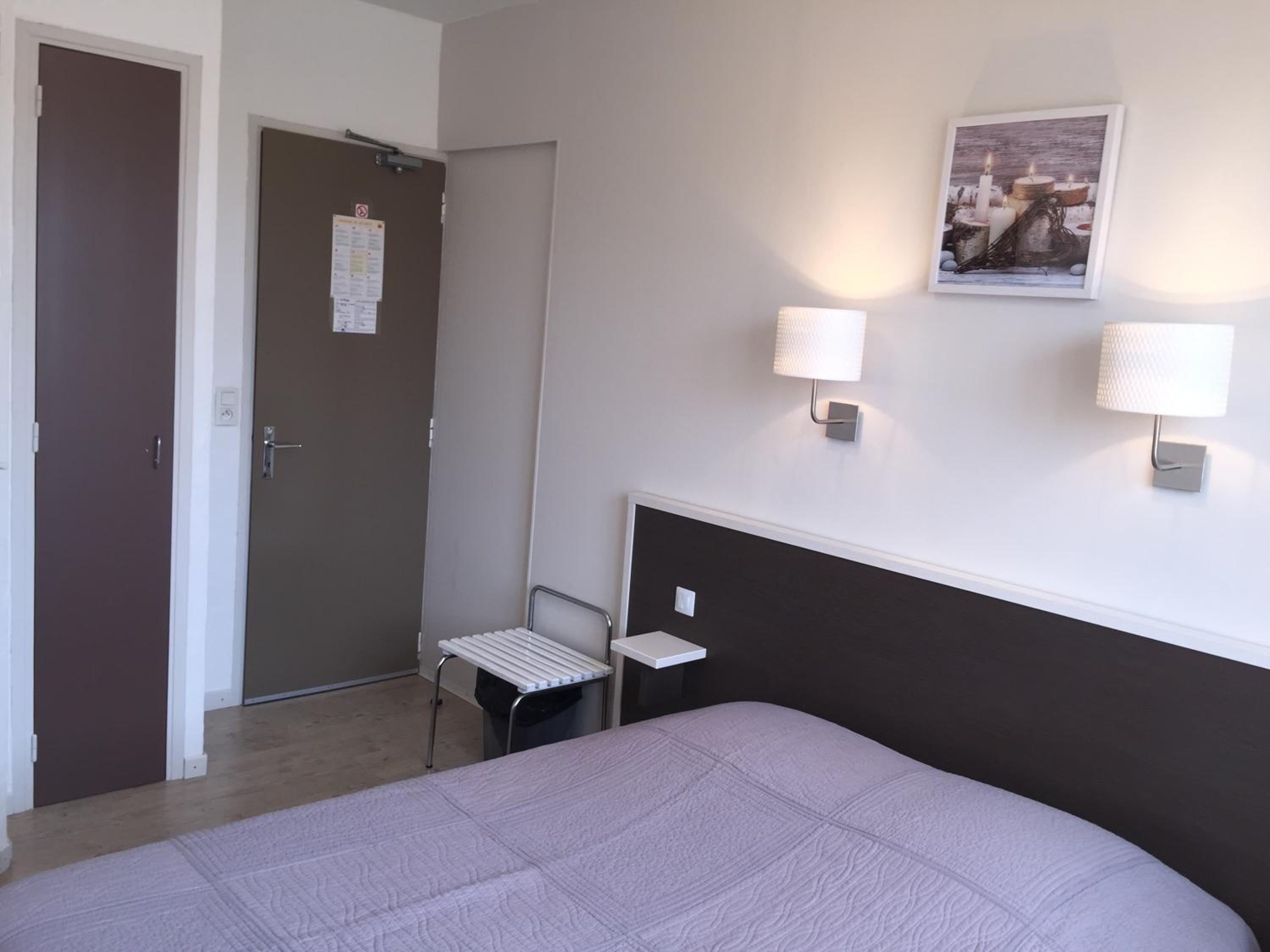 Double Room - Photo 5