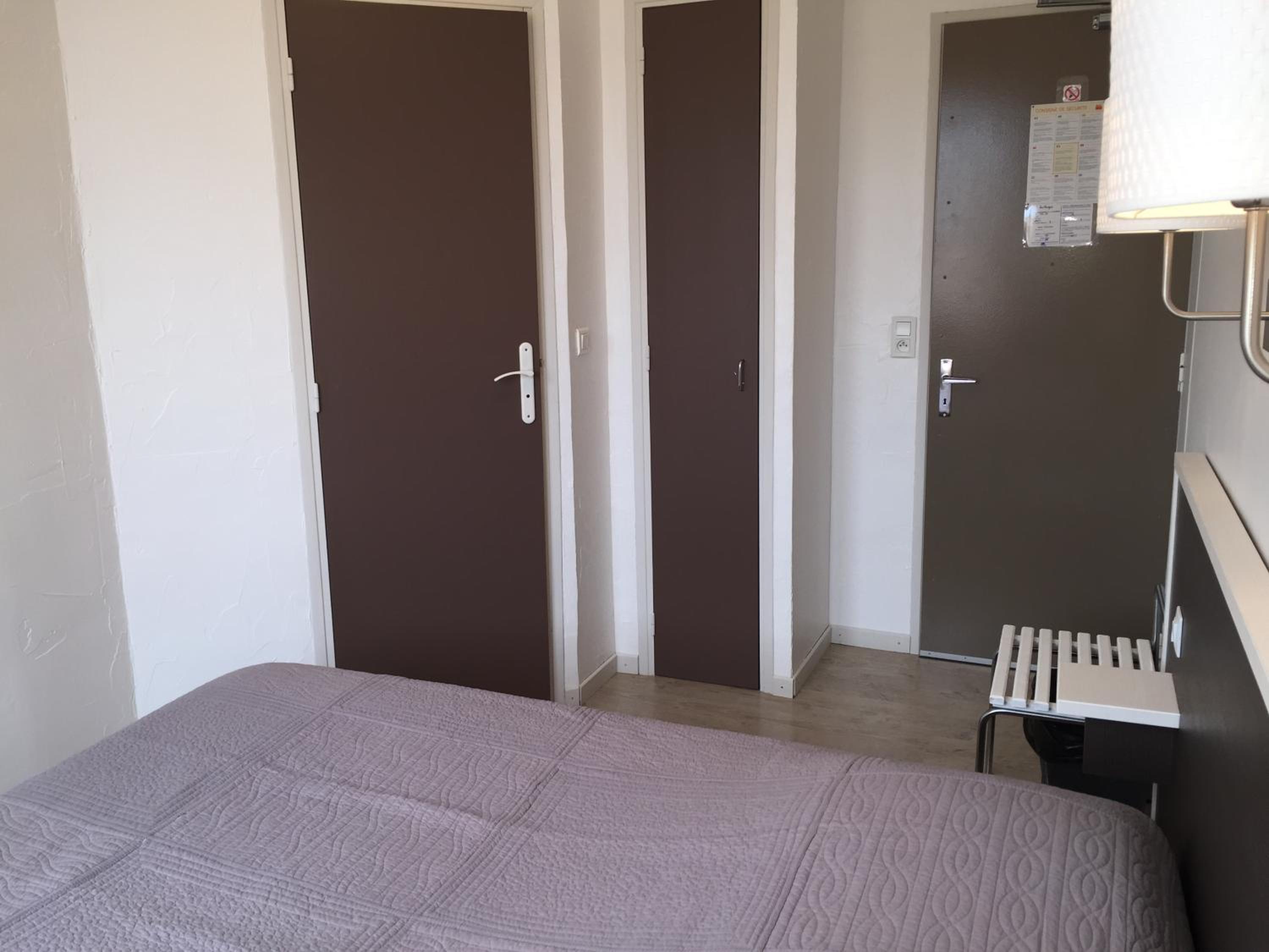 Double Room - Photo 4