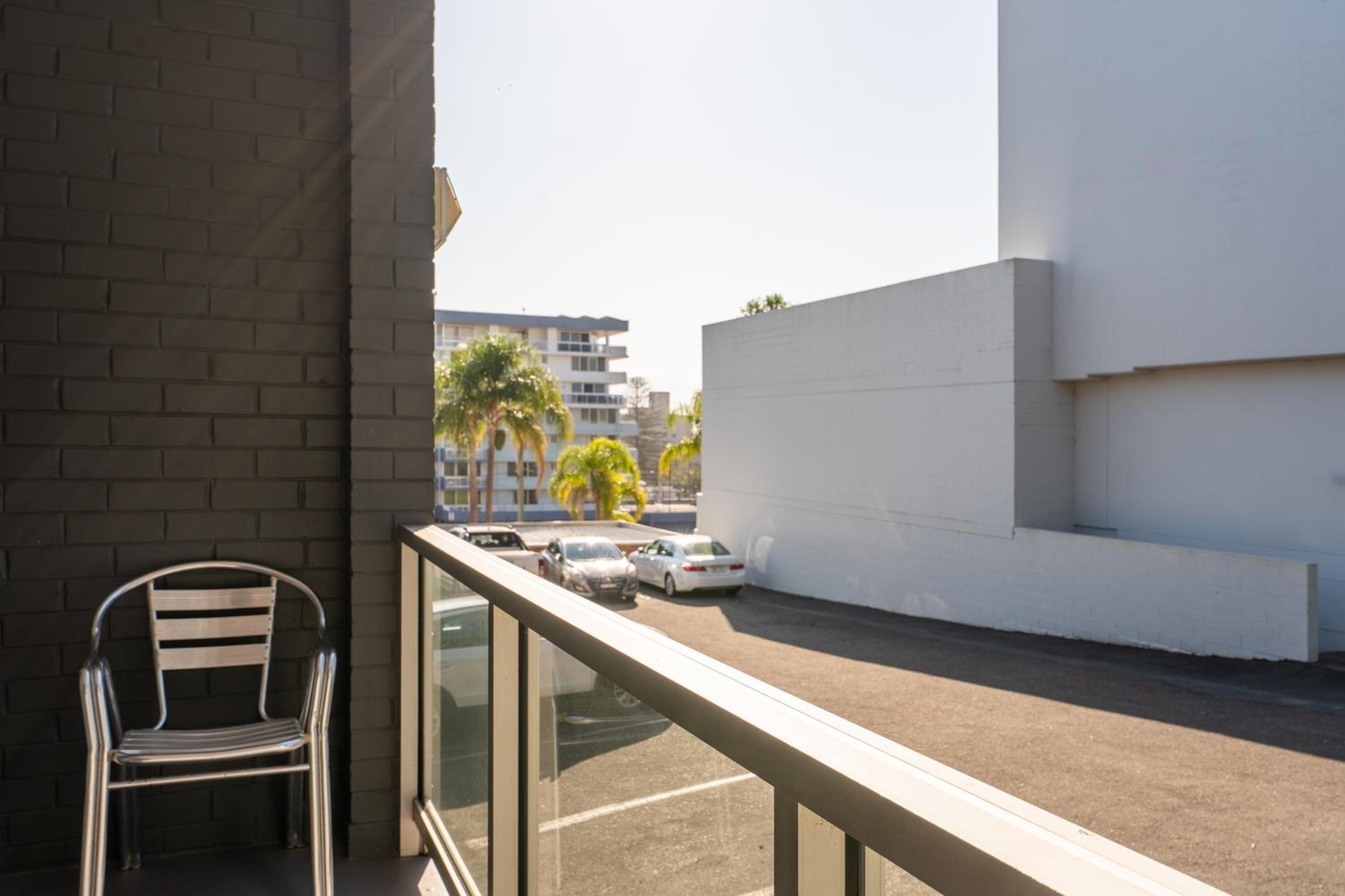 Family Apartment with Balcony photo 2