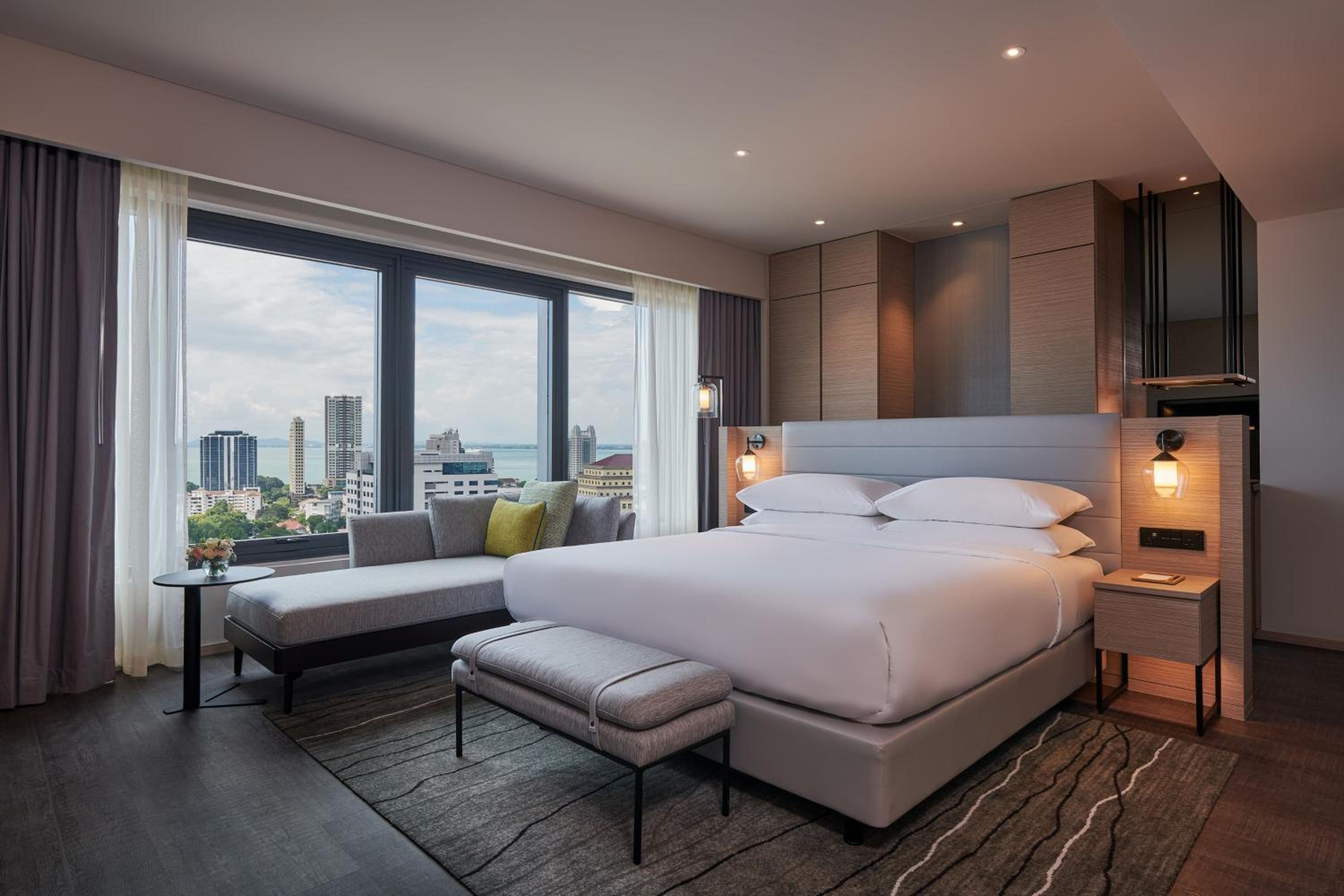 Premier, Guest room, 1 King, City view