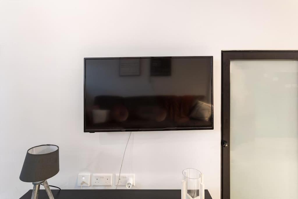 Studio Apartment photo 3