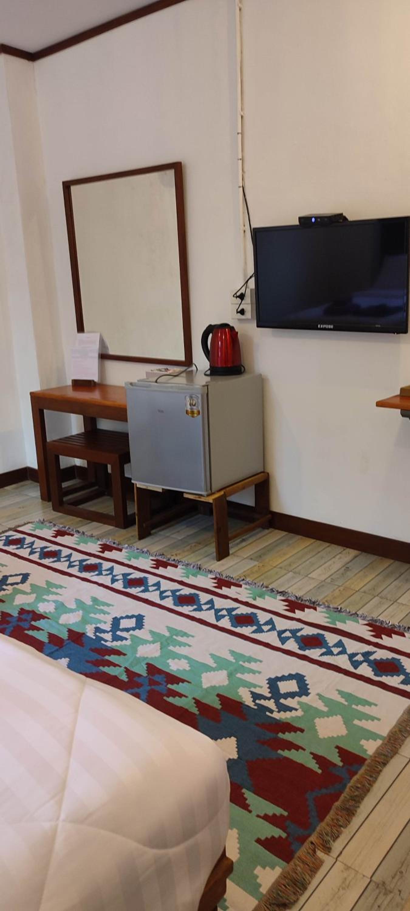Standard Twin Room - Photo 12