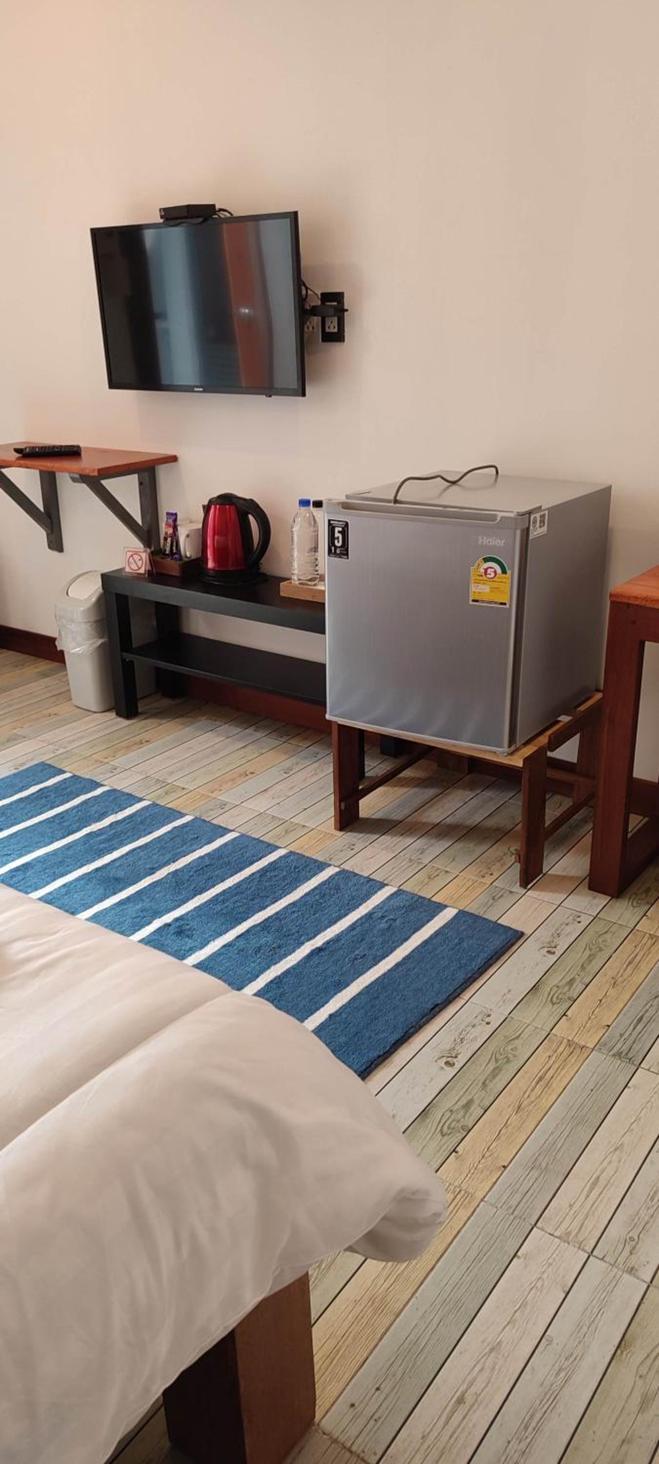 Standard Twin Room - Photo 13