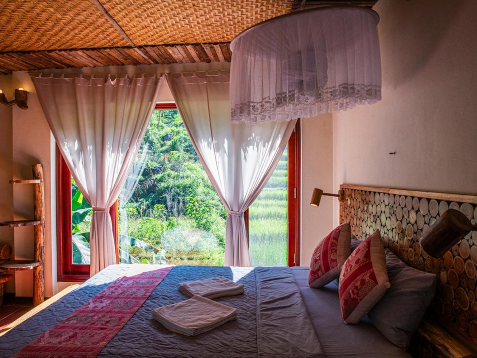 Triple Room with Balcony and Field View - Photo 6