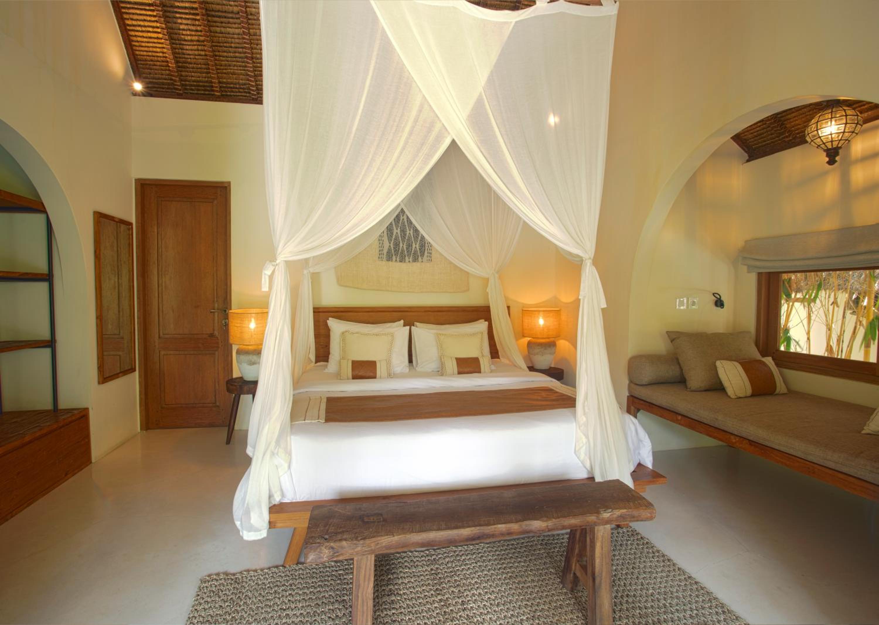 King Suite with Pool View