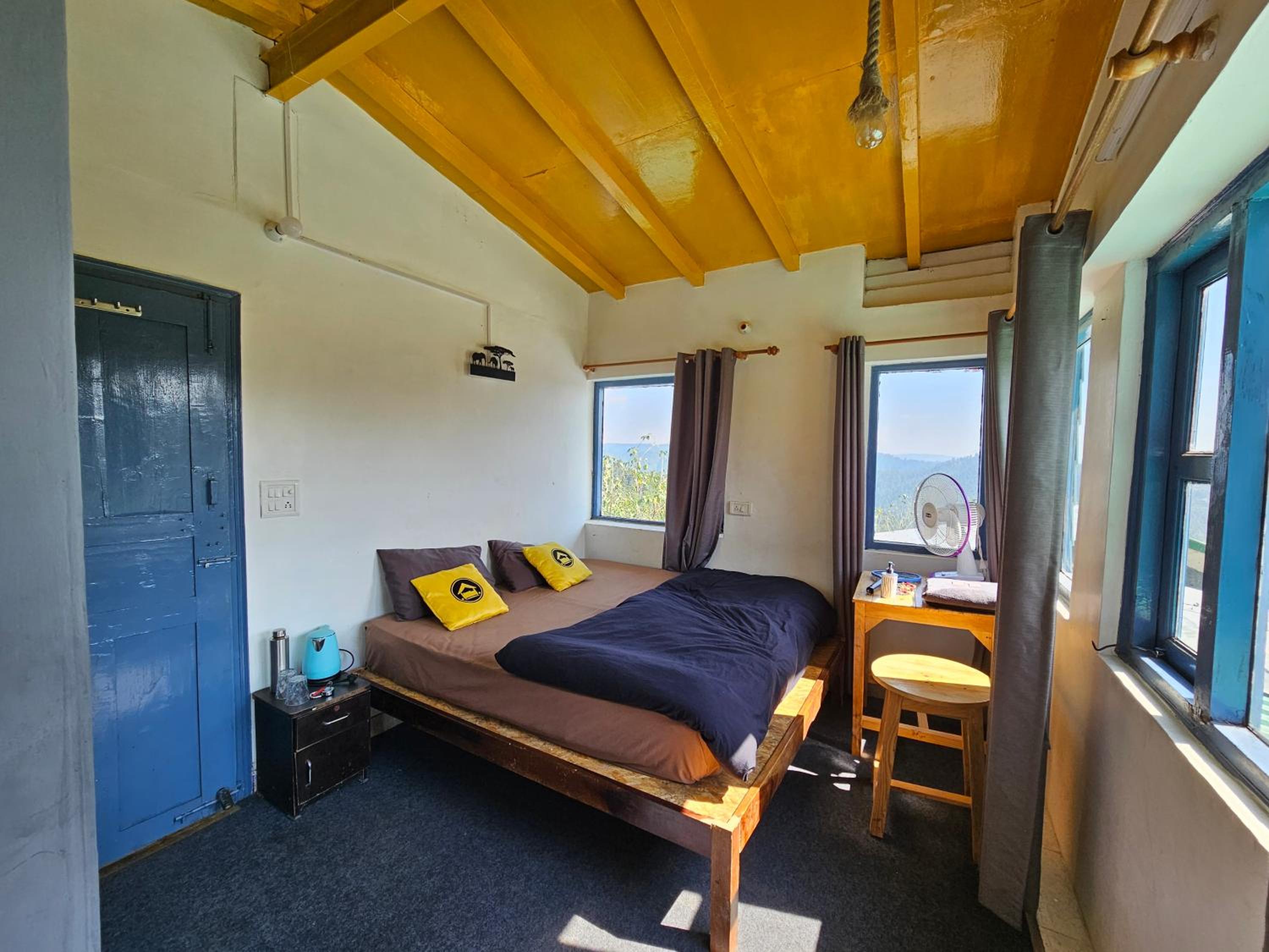 Deluxe Double Room with Valley View - Photo 4