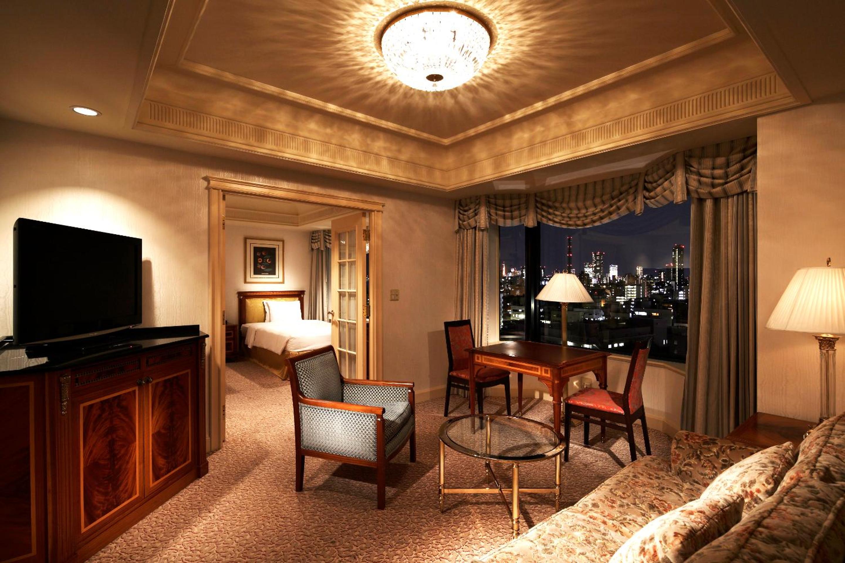 Executive Floor - Junior Suite Twin - Non-Smoking - Free access to gym & pool with breakfast thumbnail 6
