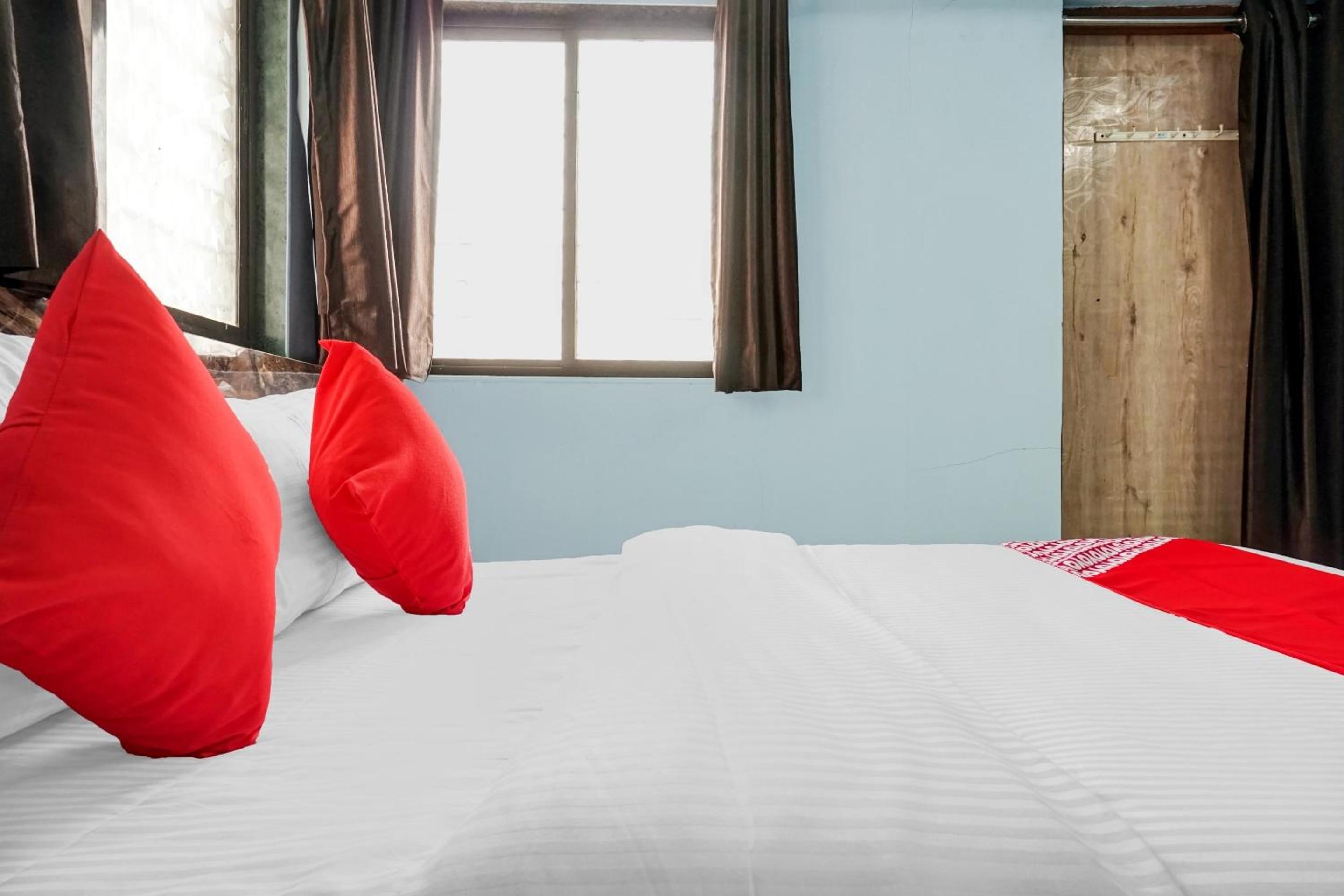 Triple Room with Balcony - Photo 14
