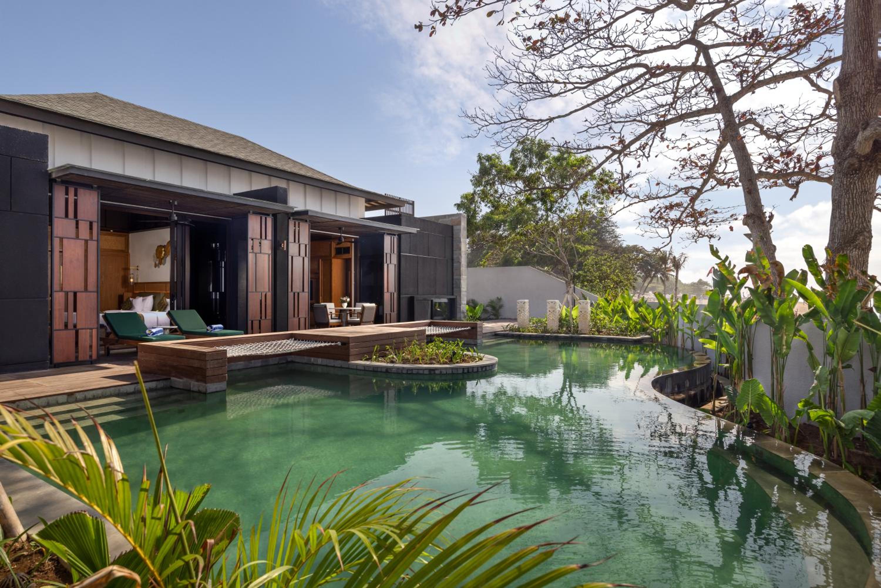 Beach Front Luxury Two Bedroom Private Pool Villa - Photo 7